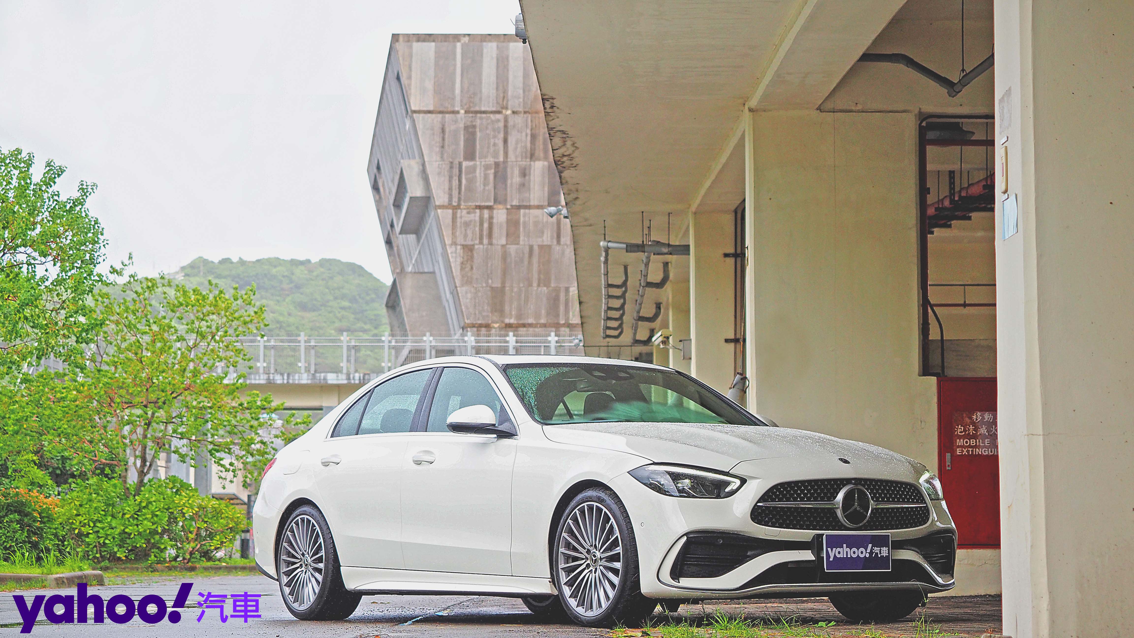 2021 Mercedes-Benz C-Class C300 Sedan東北角試駕！內斂化的新古典浪漫！