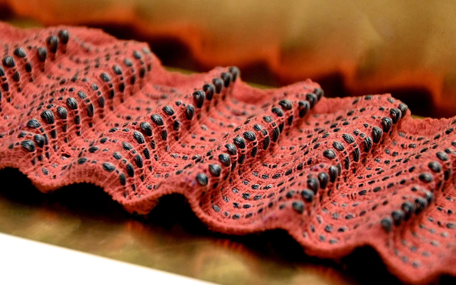 MIT researchers create fabric that can sense and react to its wearer's movement