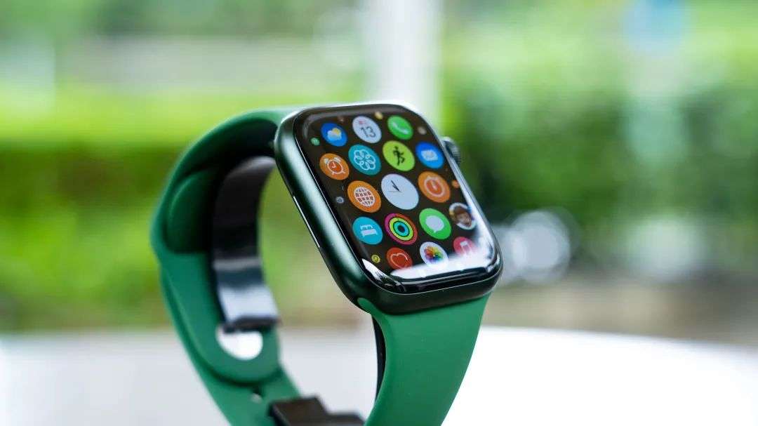 Apple Watch Series 7 體驗：這次的屏幕，大有用途- Yahoo奇摩汽車機車