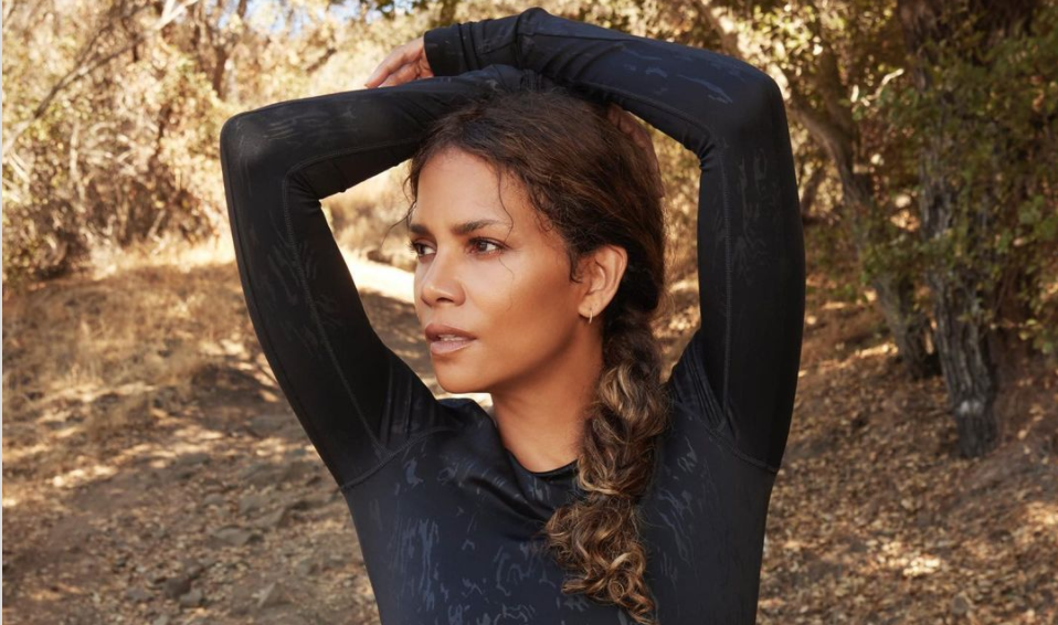 Halle Berry x Sweaty Betty: Enya All Day High-Waisted Emboss