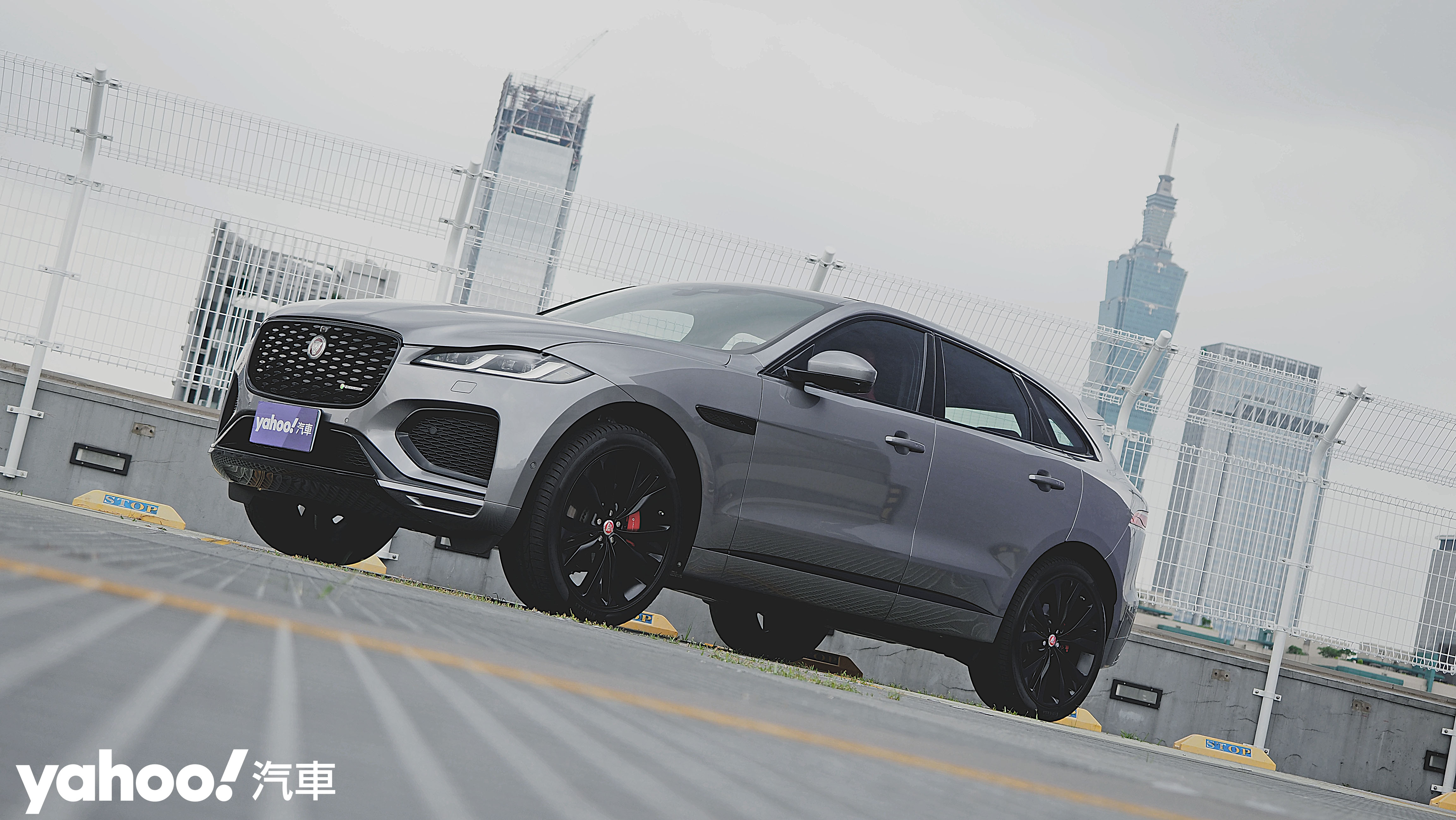 2021 Jaguar F-Pace P250 R-Dynamic S小改款試駕！以內斂塑造休旅式跑格！