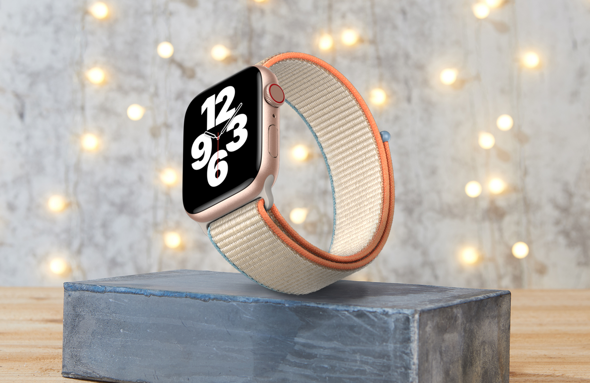 Apple Watch SE for the Engadget 2021 Holiday Gift Guide. 