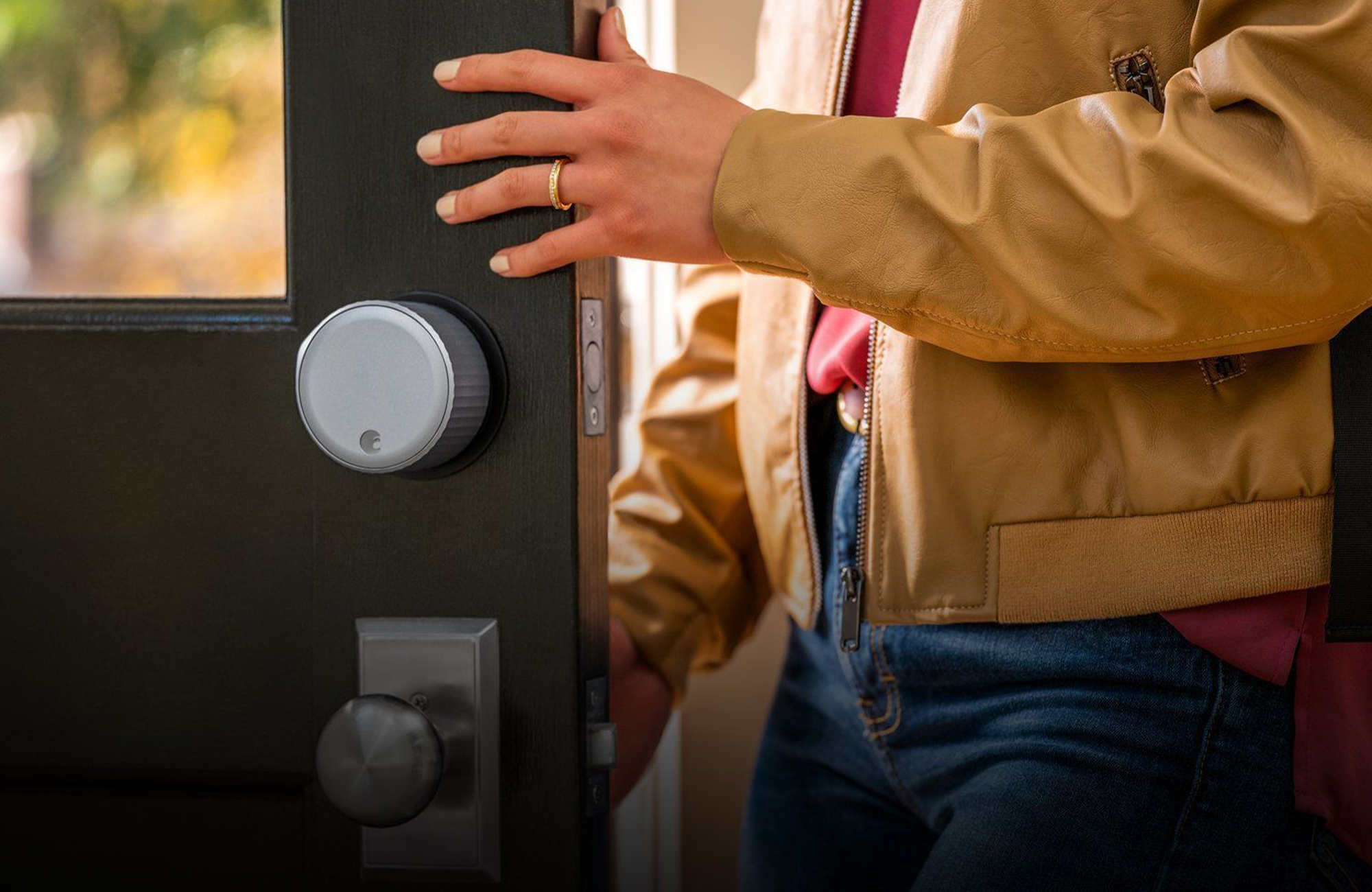 August Smart WiFi smart lock 4th gen for the Engadget 2021 Holiday Gift Guide. 