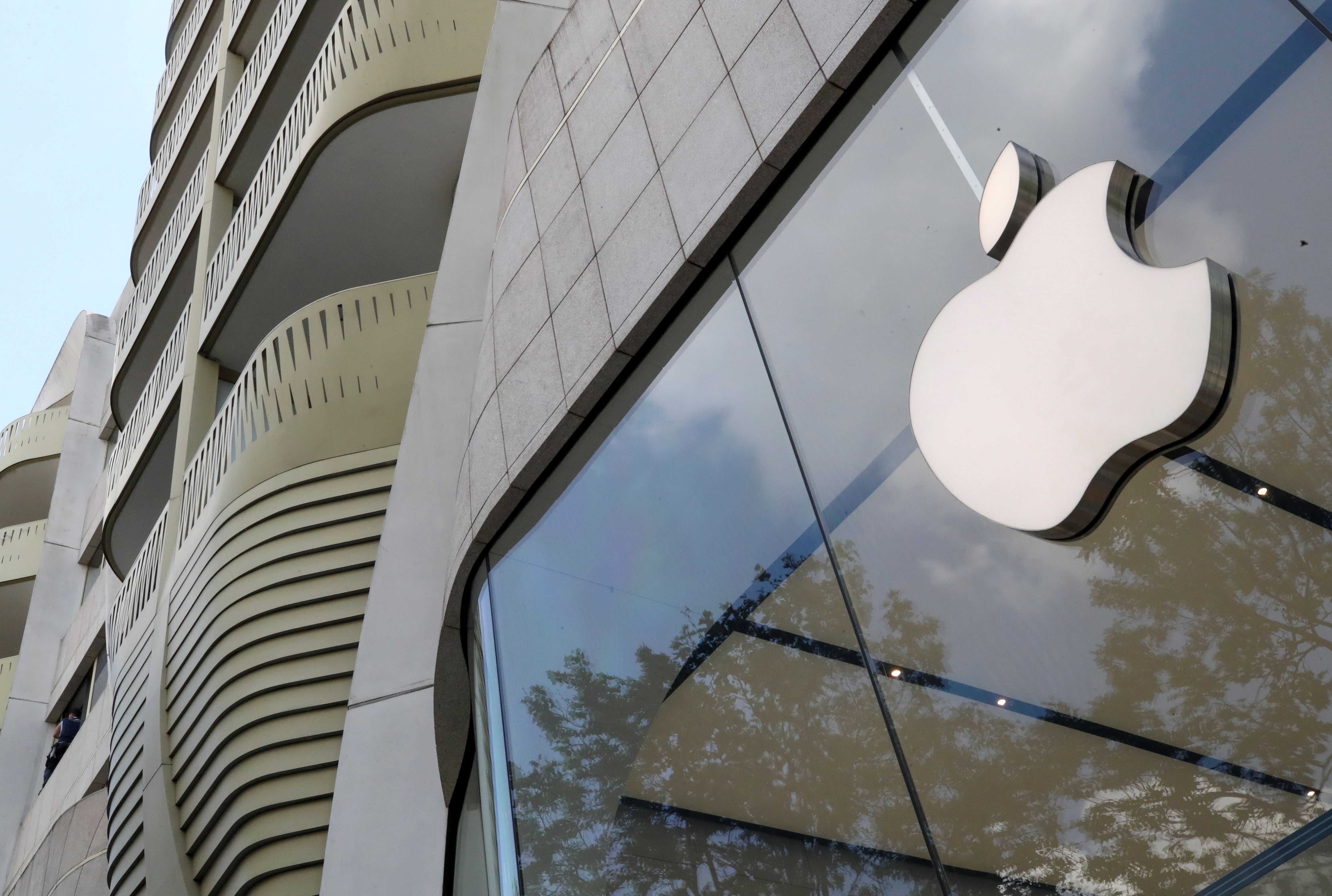Apple tenta apaziguar esforços sindicais com melhorias de agendamento