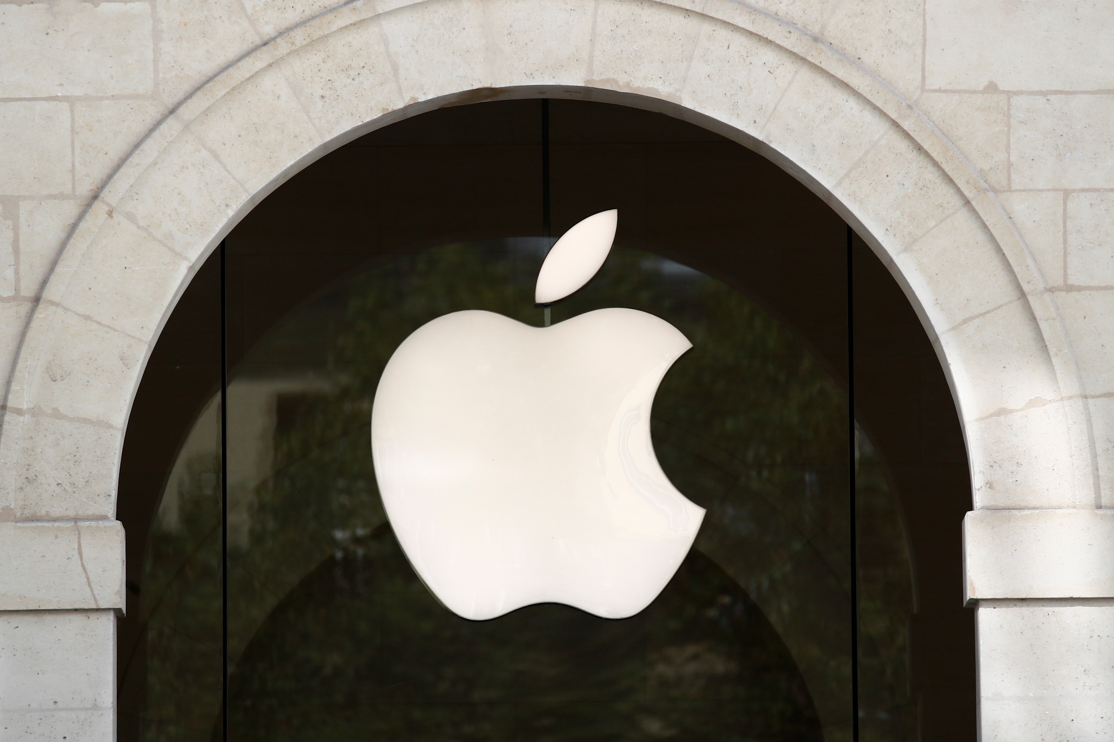 Apple employees criticize work-from-home policy in open letter