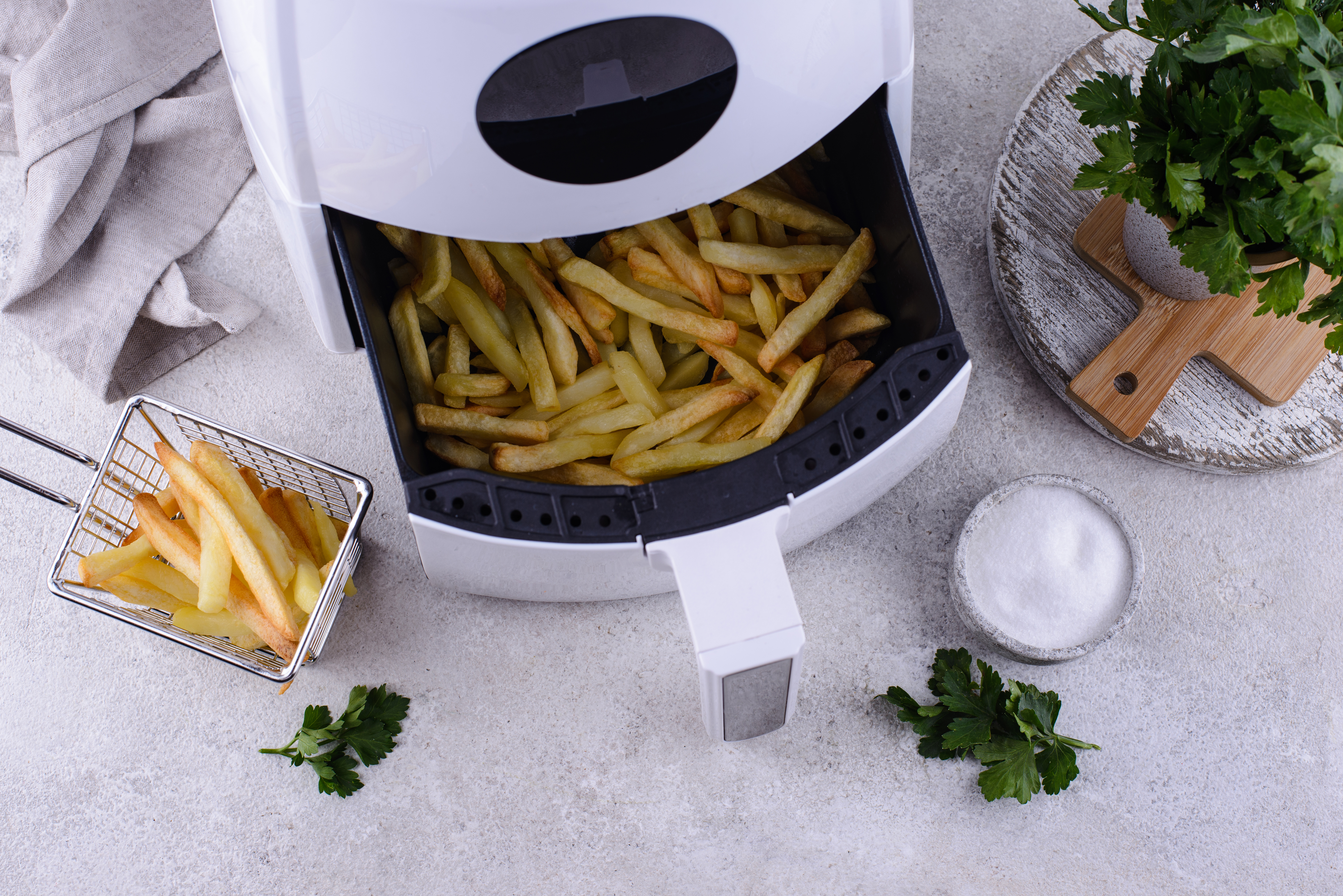 French fries cooked in air fryer. Healthy fat less food