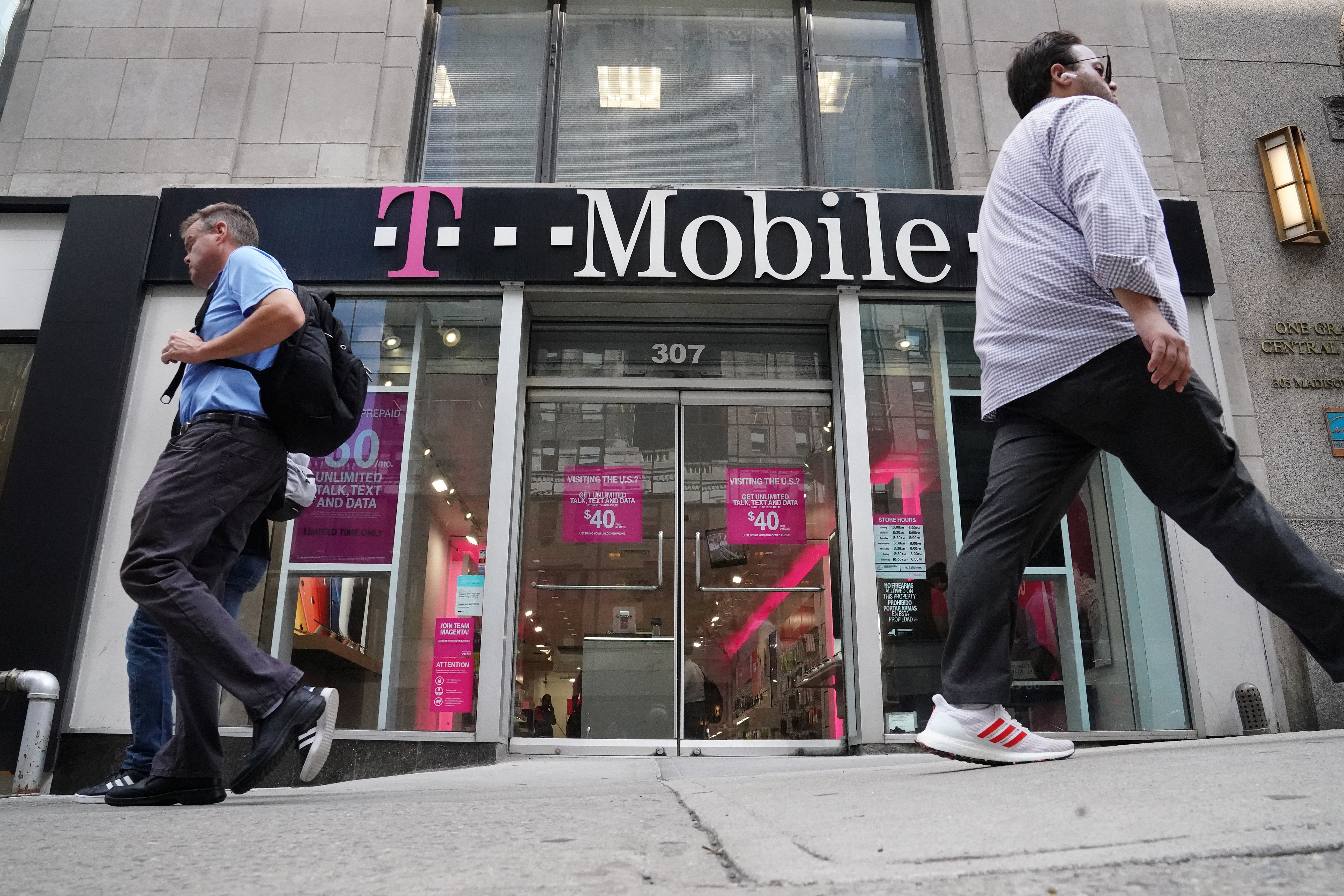 T-Mobile pins latest data breach on SIM swapping