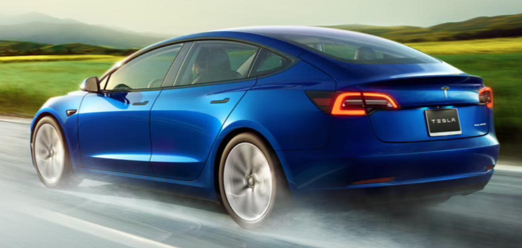 圖／TESLA本月新車到港再度重回榜單，以1,238輛衝到第4名，Tesla Model 3繳出漂亮成績。 　