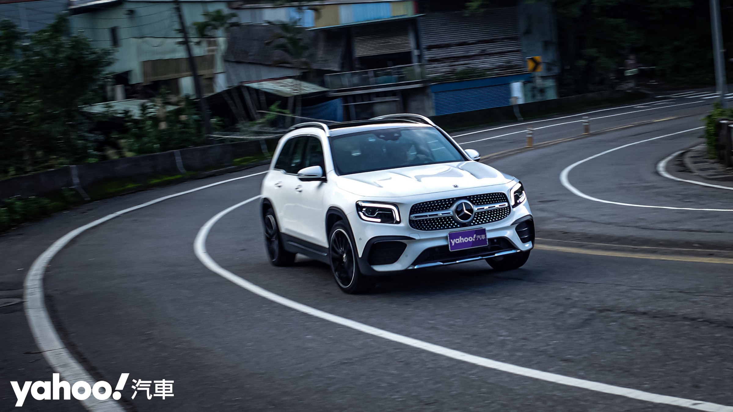 2022 Mercedes-Benz GLB 250城郊試駕，久等了、距離滿分也更接近了！