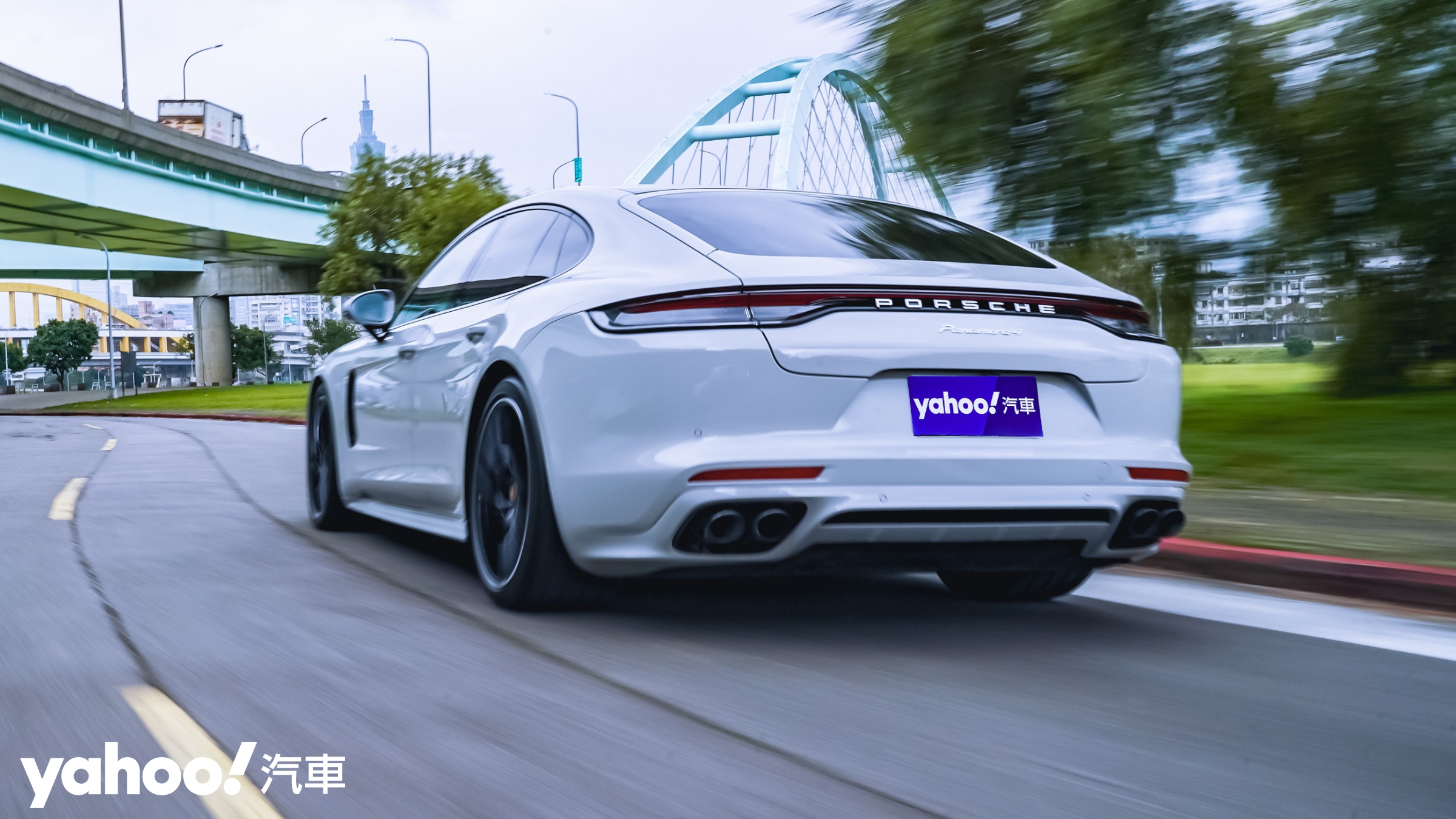 2022 Porsche小改款Panamera 4都會試駕，成熟大人的務實玩物！