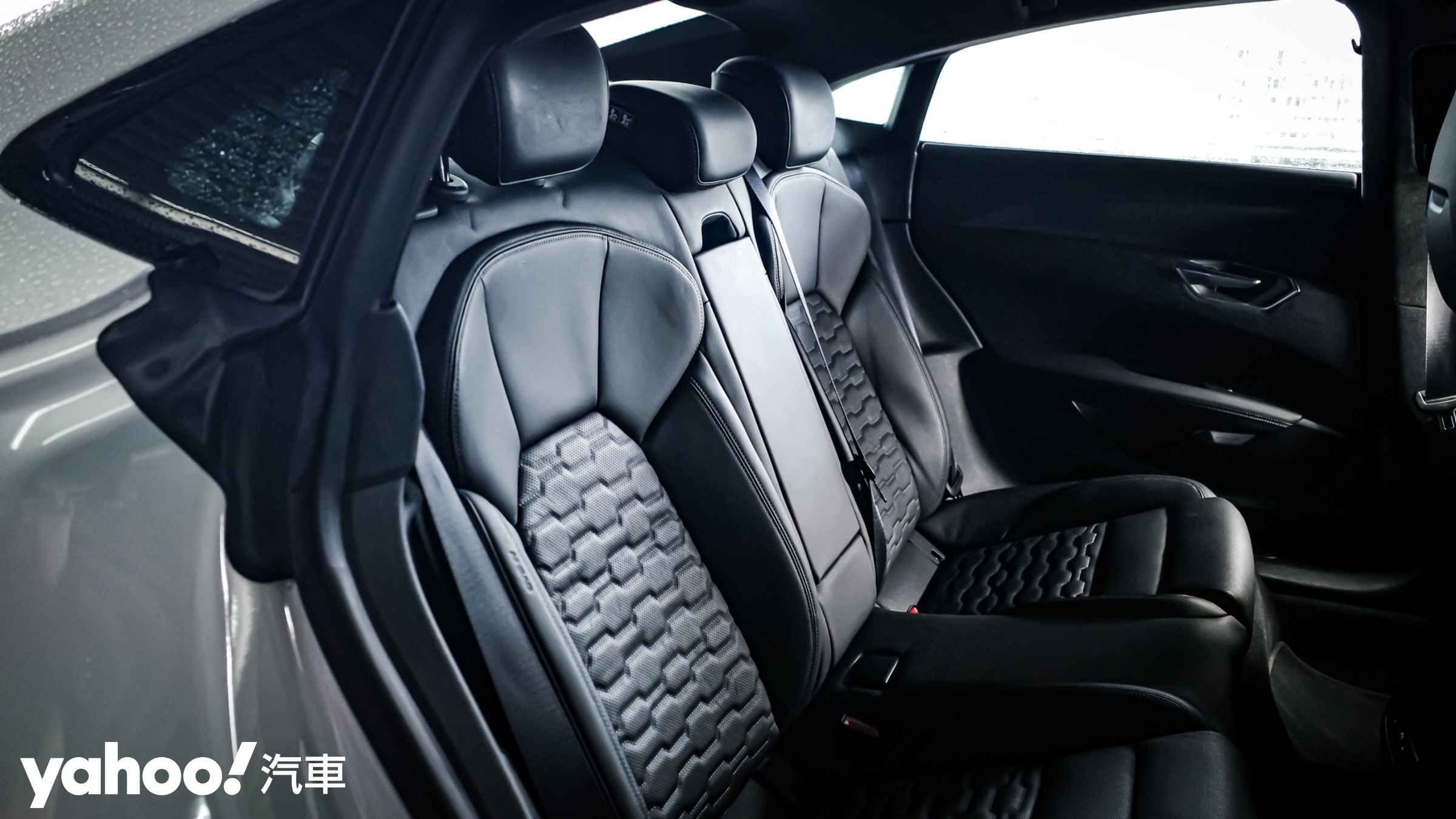 2022 Audi RS e-tron GT都會試駕！霸氣大度的四環電擊砲！