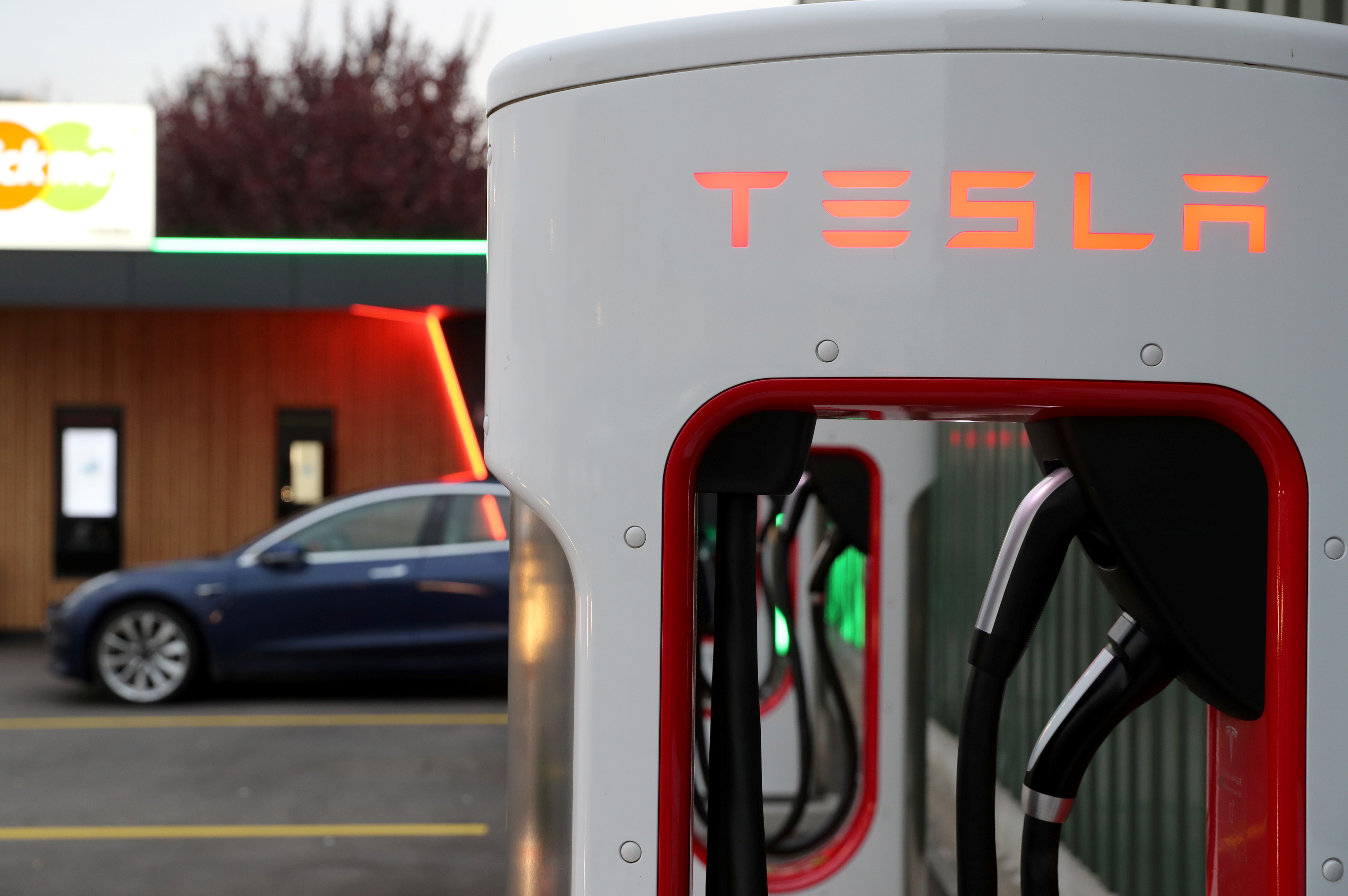 The Morning After: Tesla's 'open' supercharger network