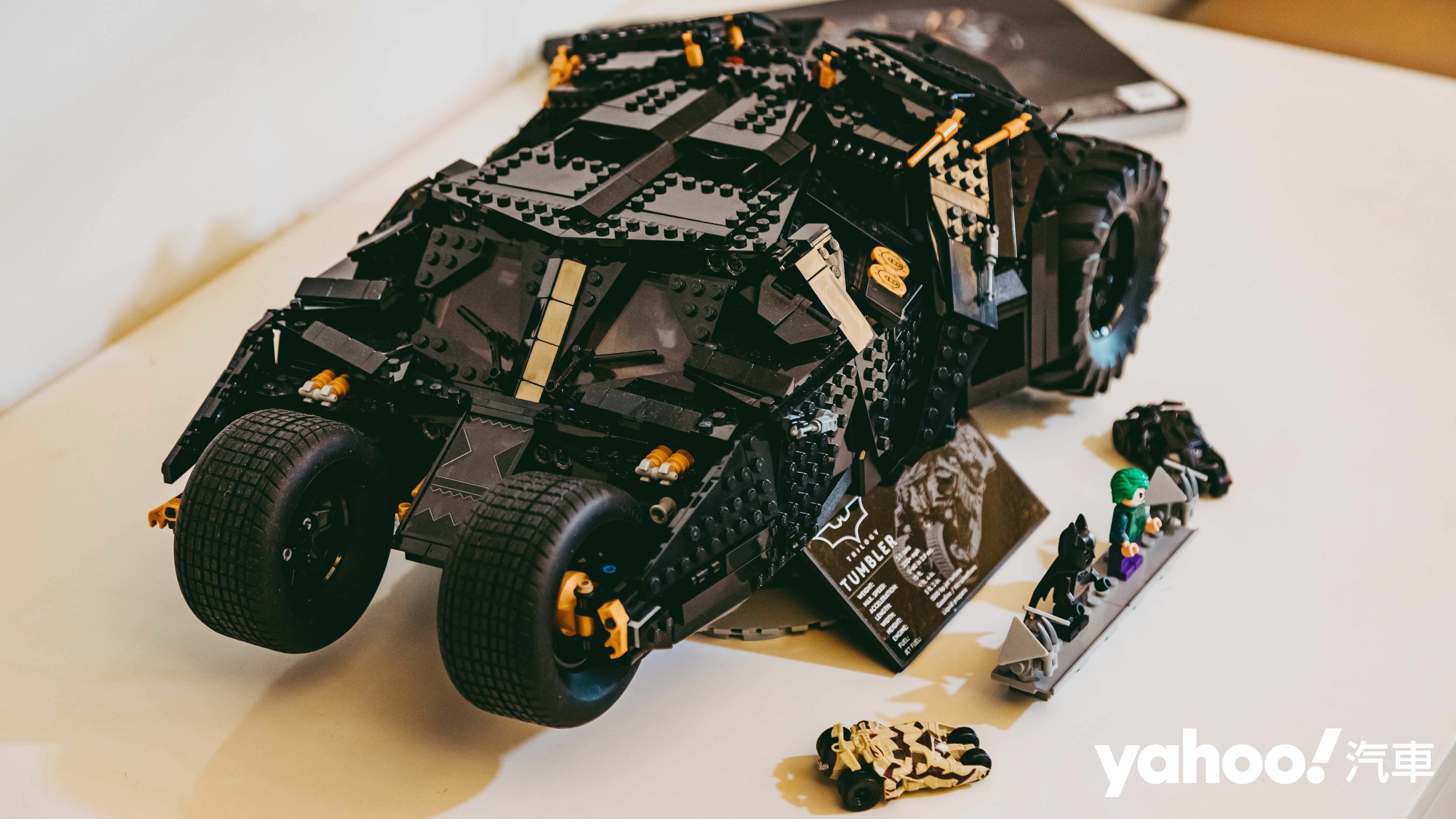 LEGO蝙蝠車Batmobile Tumbler 76240開箱拼起來！經典座駕不收藏才對不起自己？