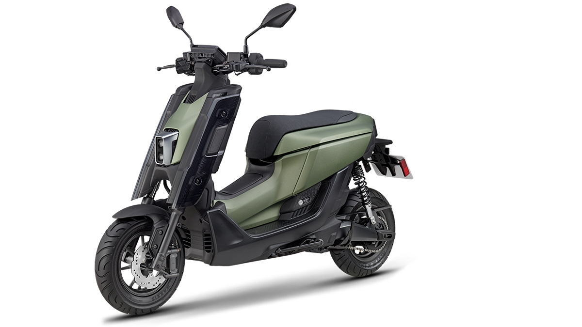 圖／2022 Yamaha EMF UBS（上）獨特外型讓人眼睛一亮，也與PBGN聯盟其他成員做出區隔。至於2021 Gogoro 2系列S2則是一款引領市場潮流的電動機車。