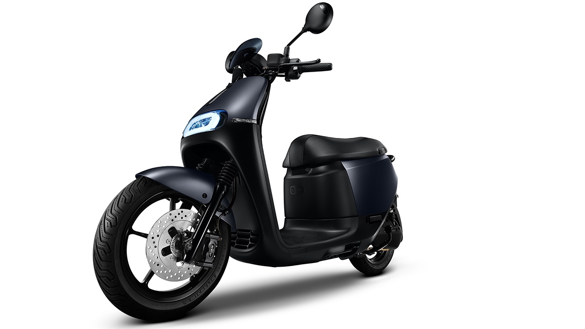 圖／2022 Yamaha EMF UBS（上）獨特外型讓人眼睛一亮，也與PBGN聯盟其他成員做出區隔。至於2021 Gogoro 2系列S2則是一款引領市場潮流的電動機車。