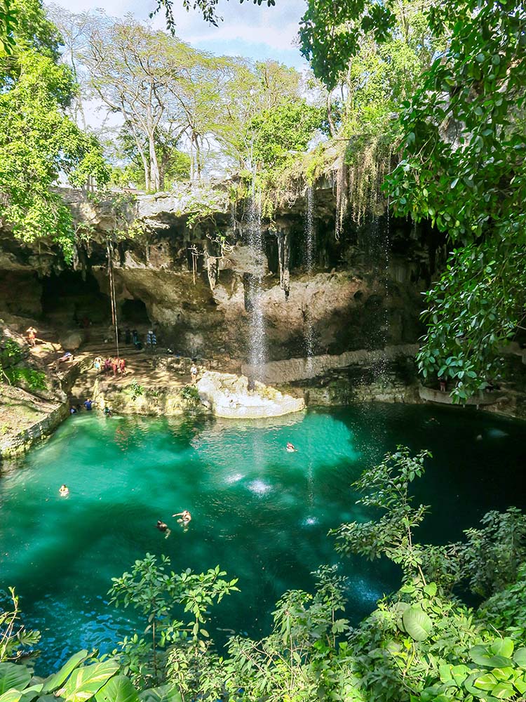巴利亞多利德的Cenote Zací （Image Source : Getty Creative/iStockphoto)