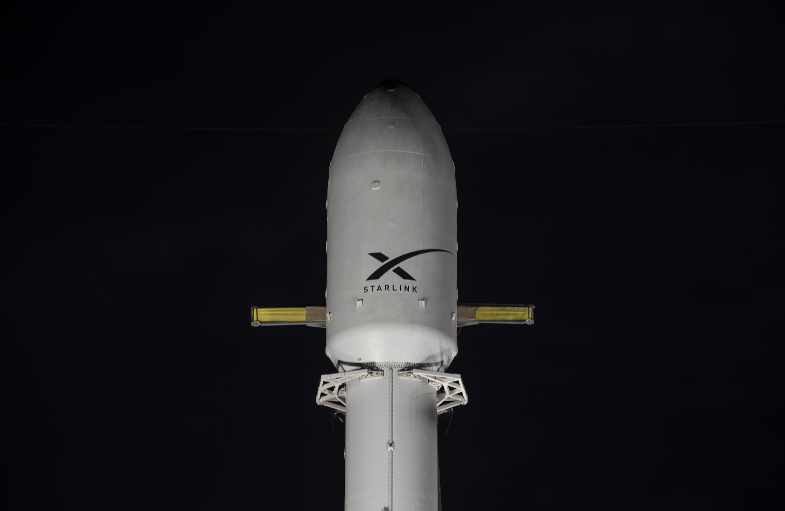 Sehen Sie, wie eine Falcon 9-Rakete von SpaceX 47 Starlink-Satelliten in die Umlaufbahn bringt