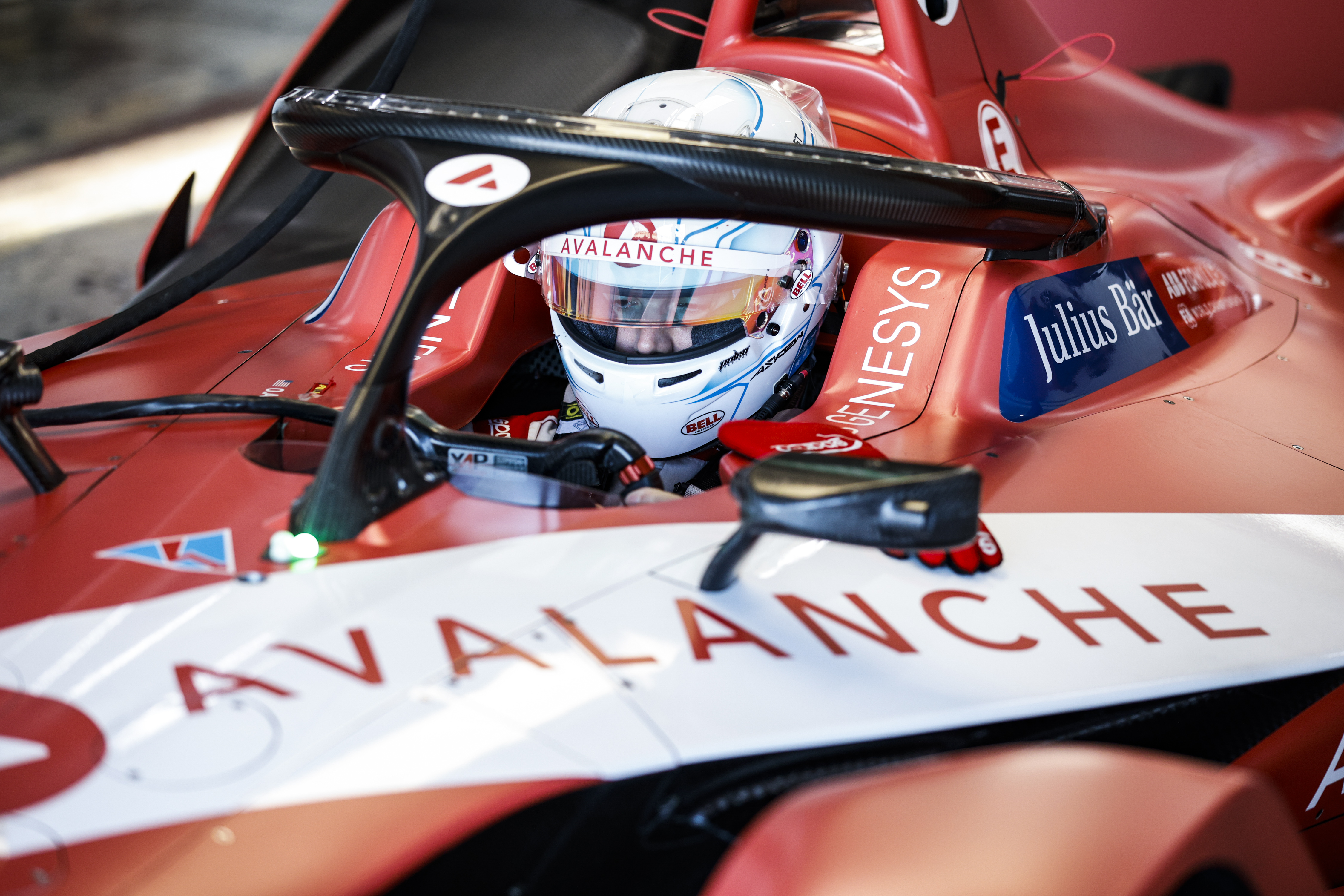 Oliver Askew (usa), Andretti Formula E Avalanche, portrait during the ABB Formula E pre-season test at Circuit Ricardo Tormo in Valencia on November 30 in Spain. (Photo by Xavier Bonilla/NurPhoto via Getty Images)