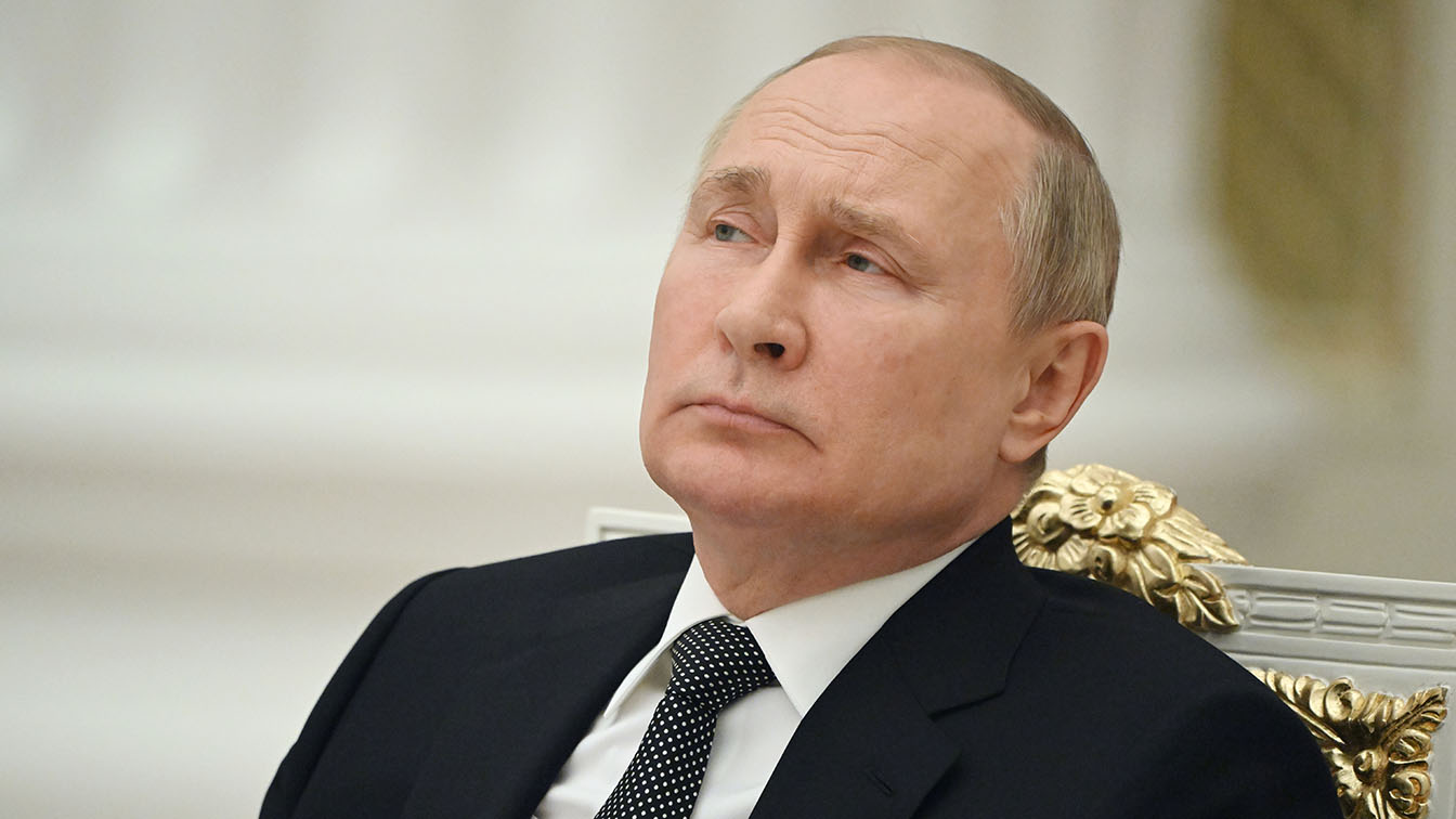 Putin health mystery leads to rare Kremlin denial