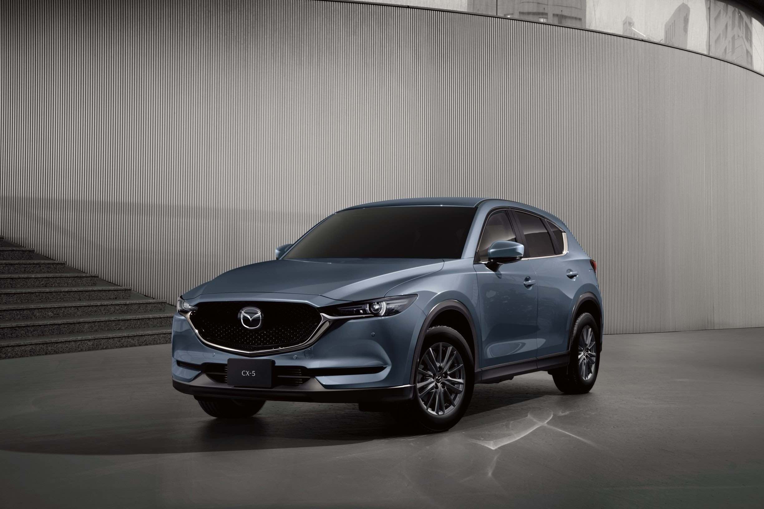 CX-5是Mazda休旅車中流砥柱，重視品味的一家之主特愛此車。