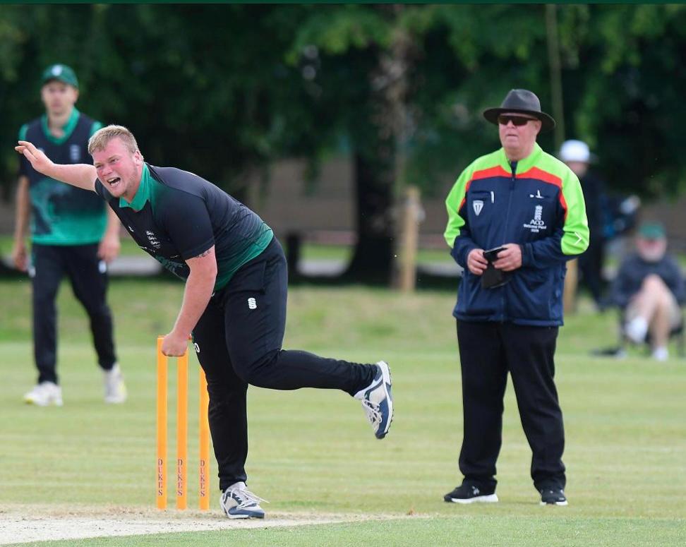 Bataille du Cambridgeshire jusqu’aux quarts de finale du National Counties Trophy lors d’un week-end d’action divertissant