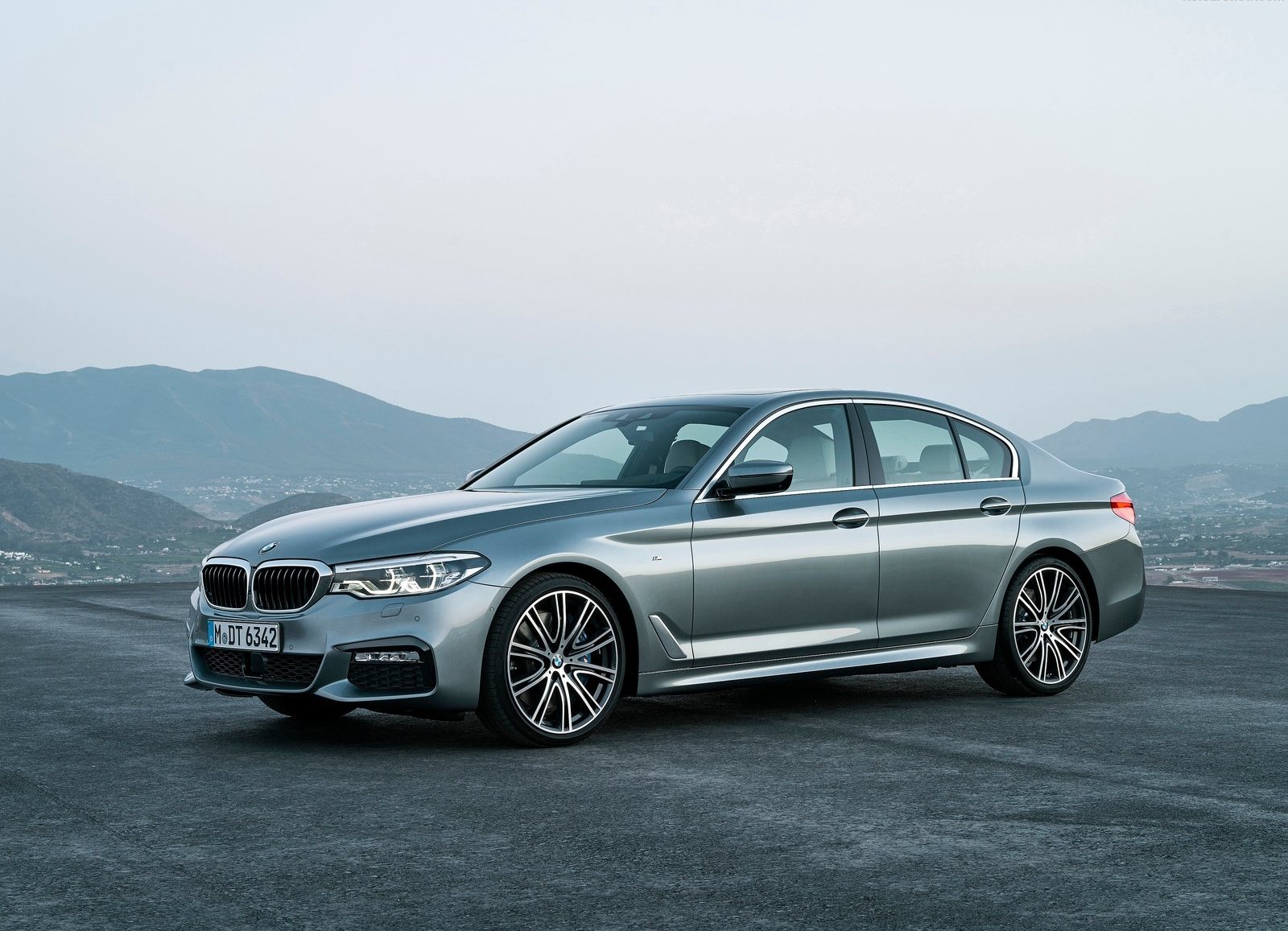 ▲BMW為F10世代5 Series導入四缸渦輪增壓汽油引擎，換來更優異的動力與環保演出。