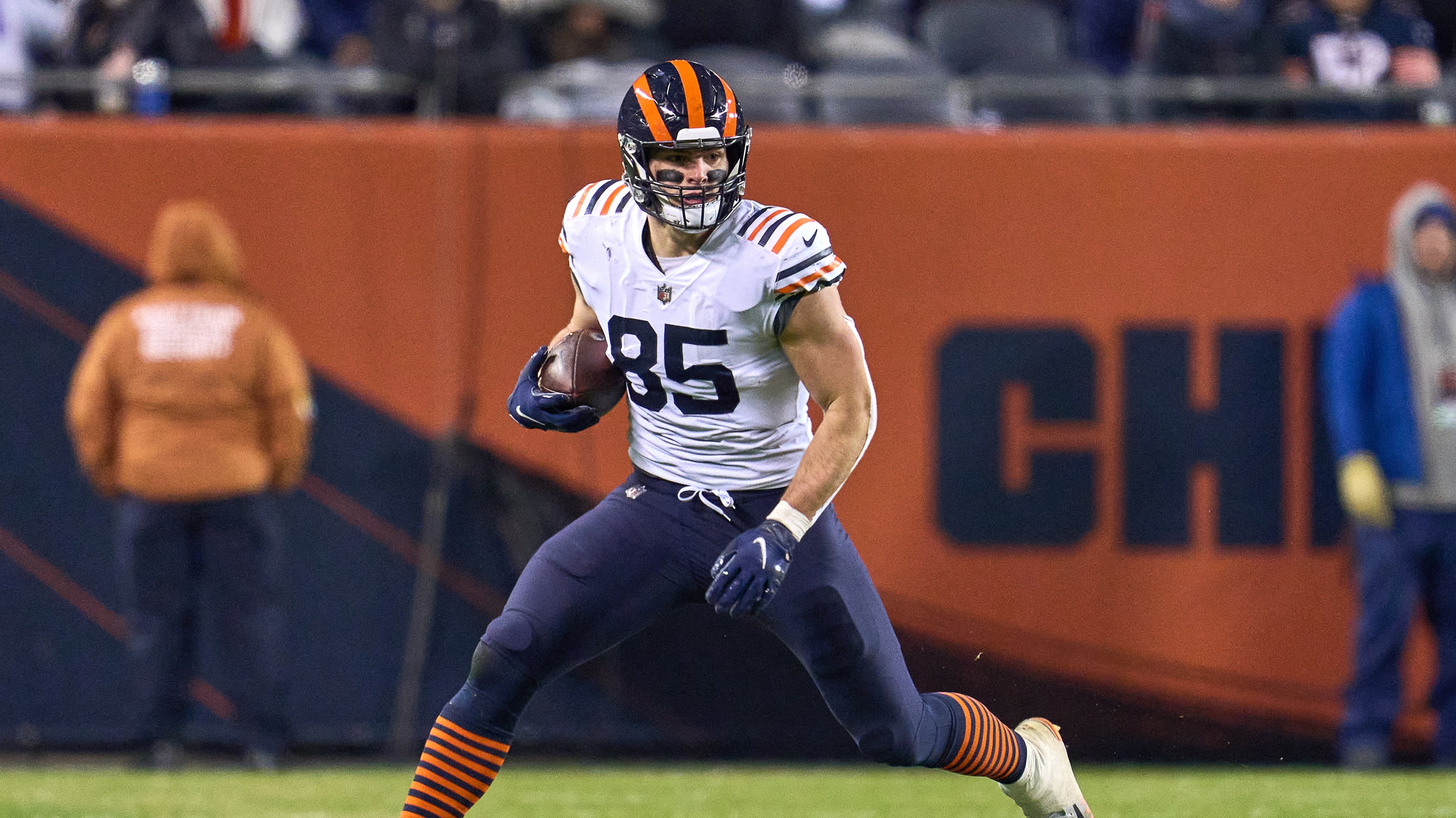 Cole Kmet: Stats, Injury News & Fantasy Projections