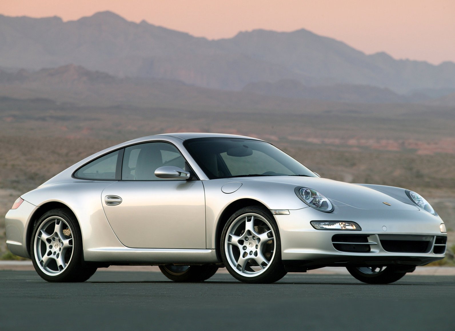 ▲銷售超過半世紀的911中古車特多，考量性能、售價、維修等，目前是入手997的好時機。