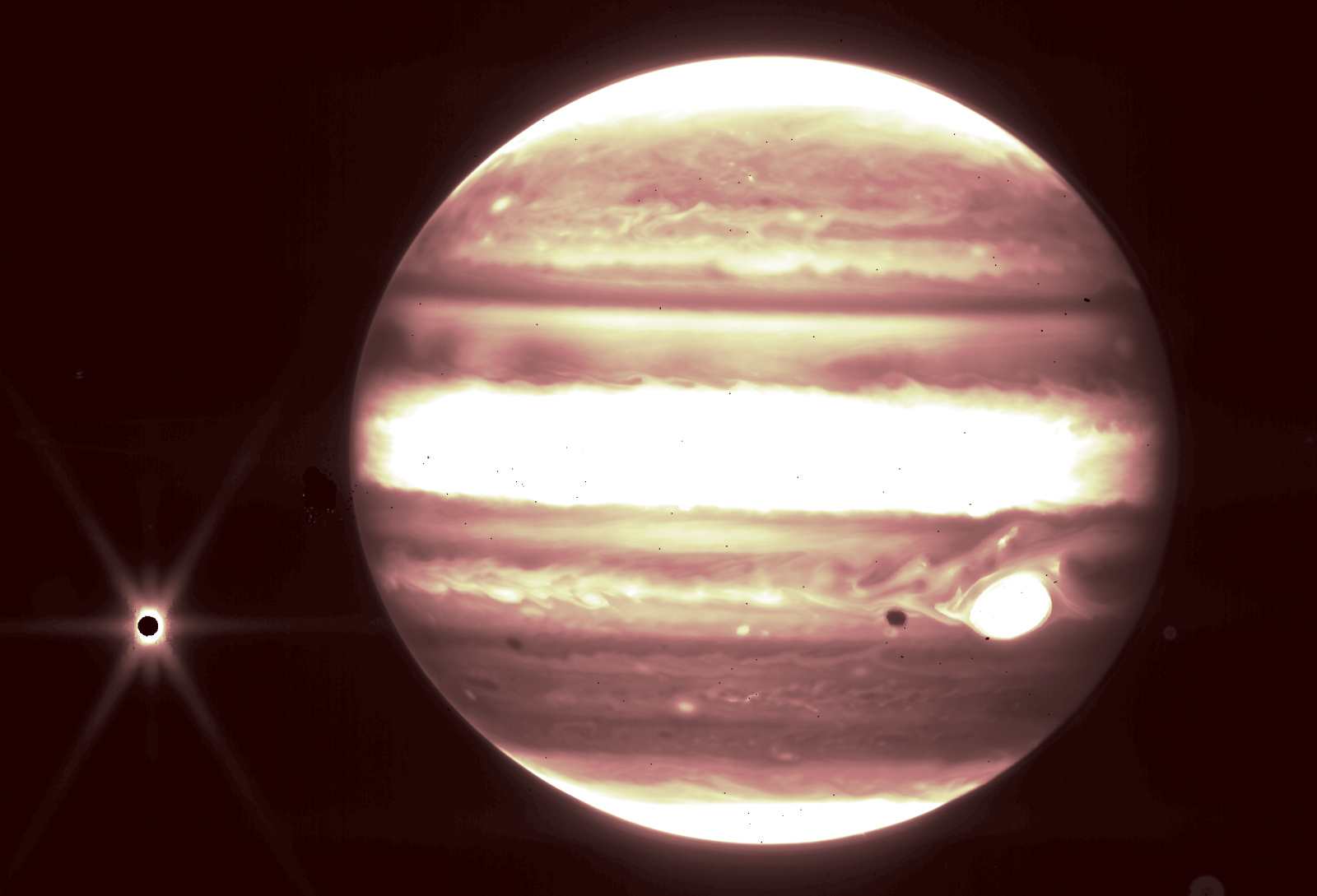 James Webb 망원경은 우리 태양계의 행성과 위성의 상세한 사진을 찍을 수 있습니다