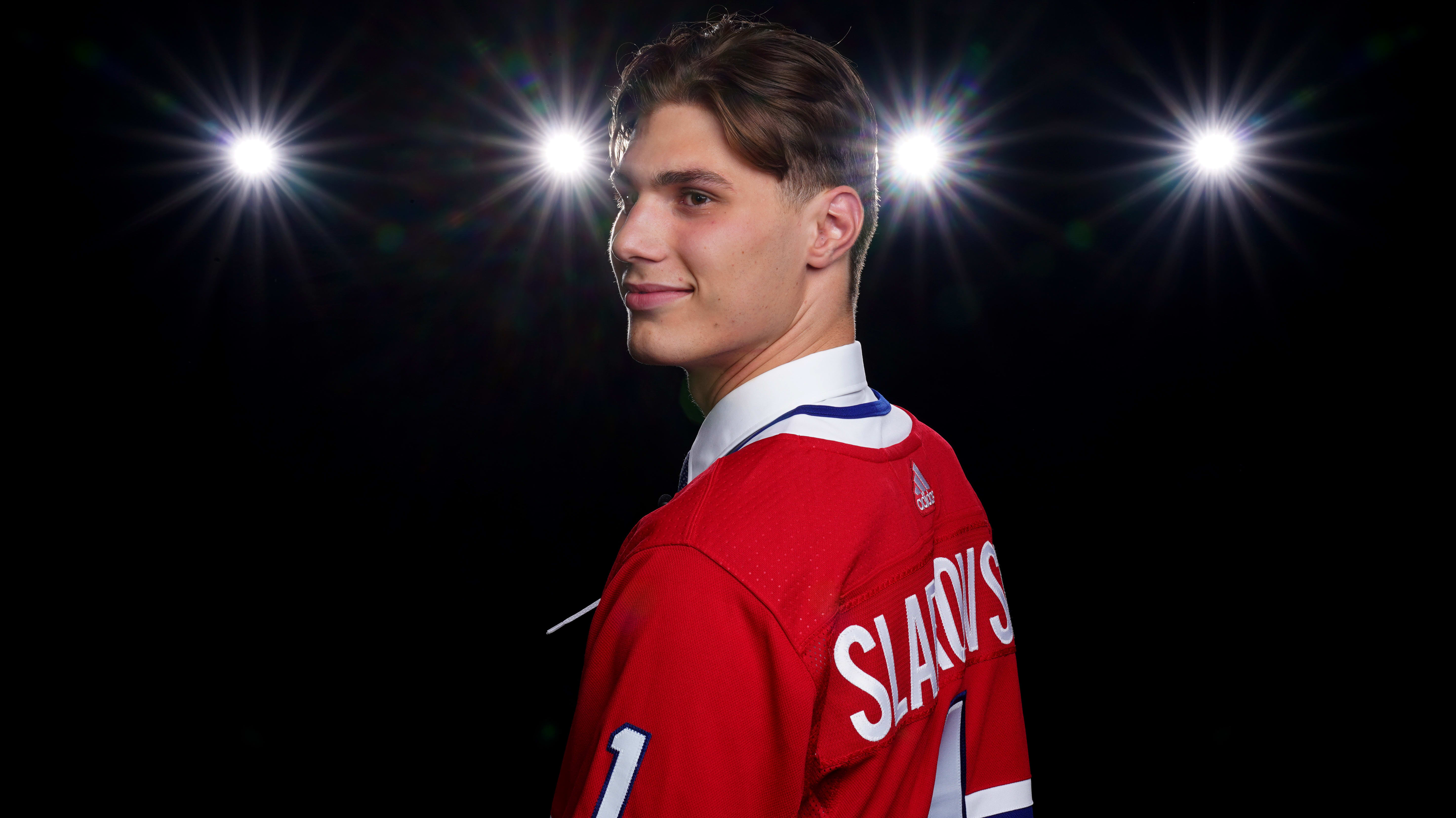 Juraj Slafkovsky poses for a headshot at the 2022 NHL Scouting News  Photo - Getty Images