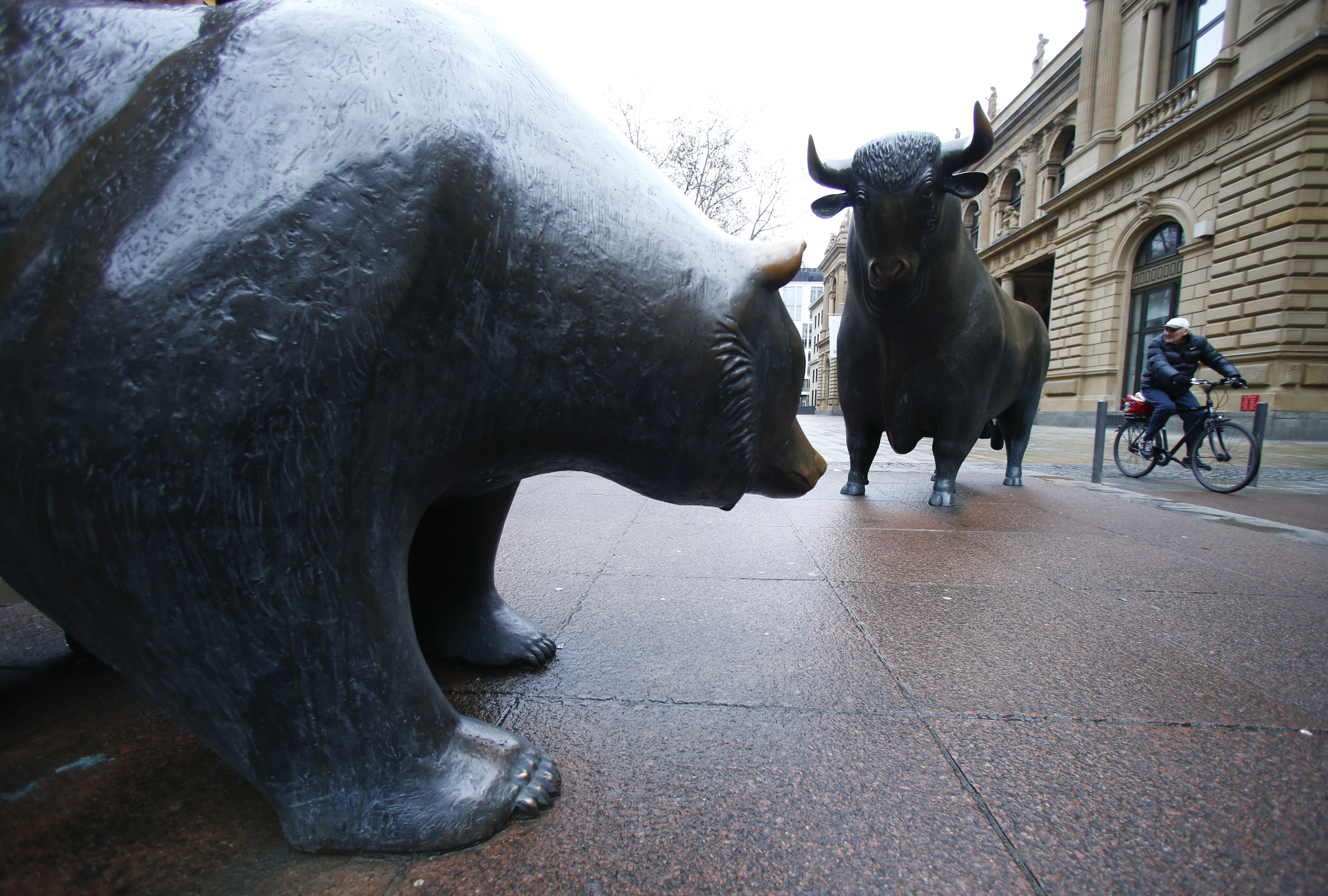 Wall Street's sleuth of bears is growing