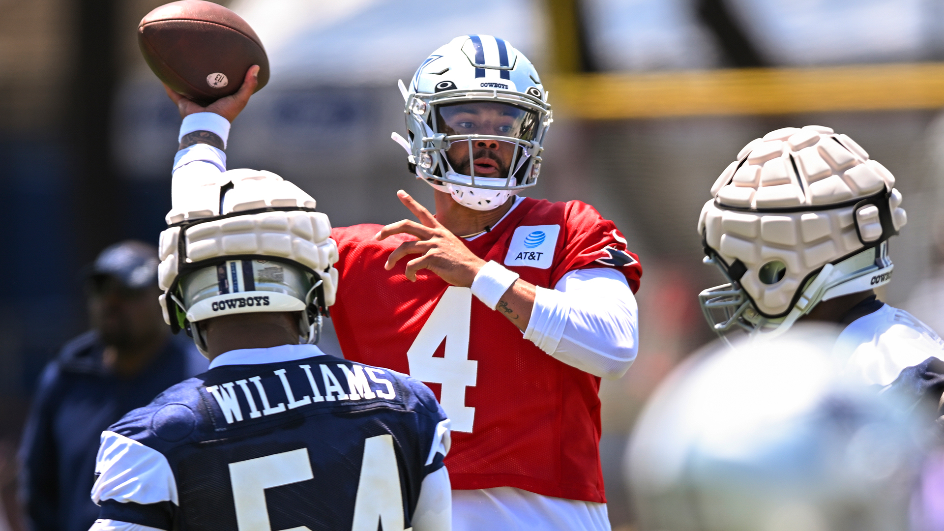 Dak Prescott honors World Mental Health Day with fitting pregame look