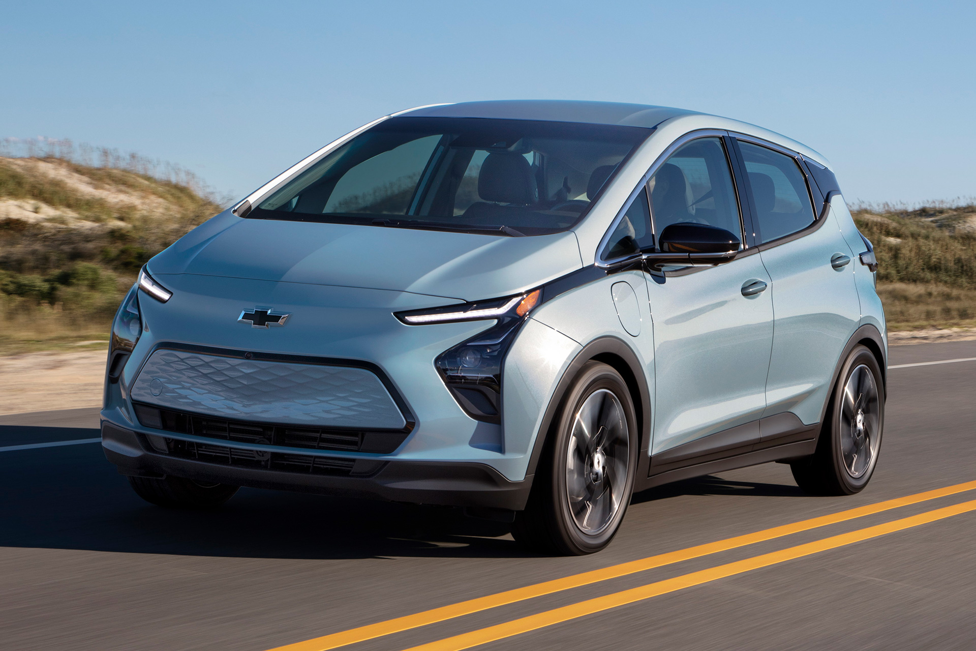 Chevy Bolt owners must choose between rebates and battery defect lawsuits