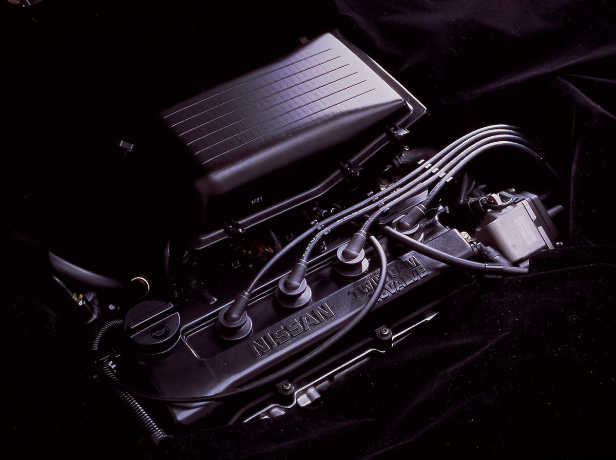 一代小戰神March所用的Nissan CG10DE引擎機油交換量僅2.9L、保養三瓶輕鬆搞定。�� 圖片摘自：global.nissannews.com