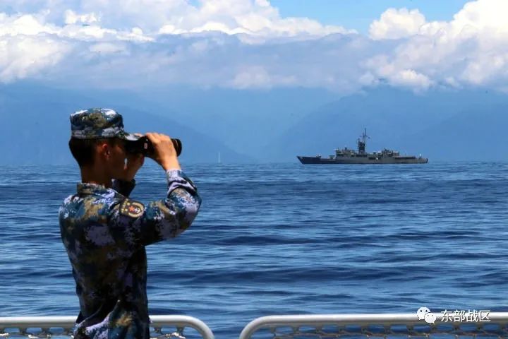 共軍發布疑似合成造假的監控國軍軍艦照片。（圖取自微博）