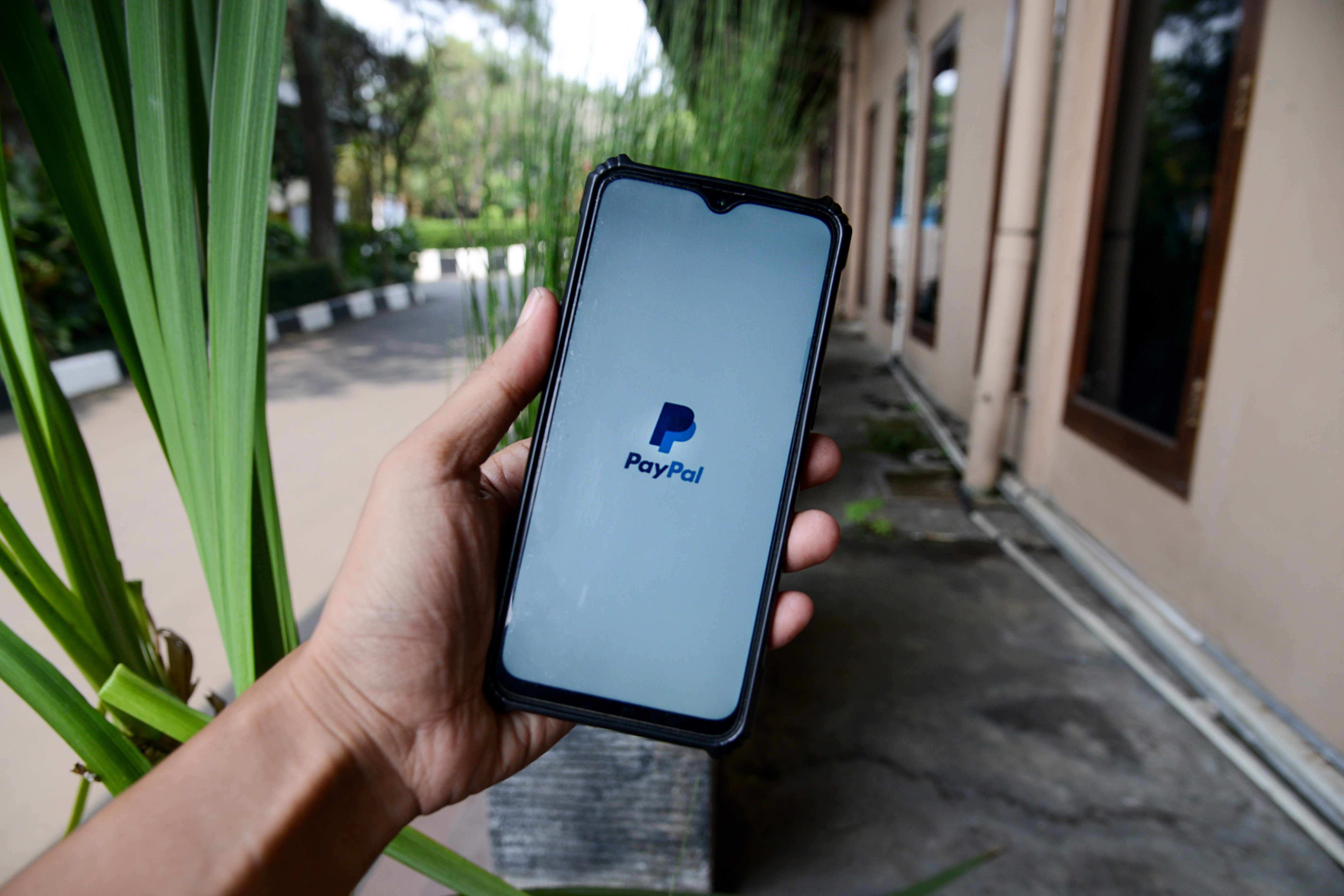 Indonesia restores access to PayPal, Yahoo and Valve services