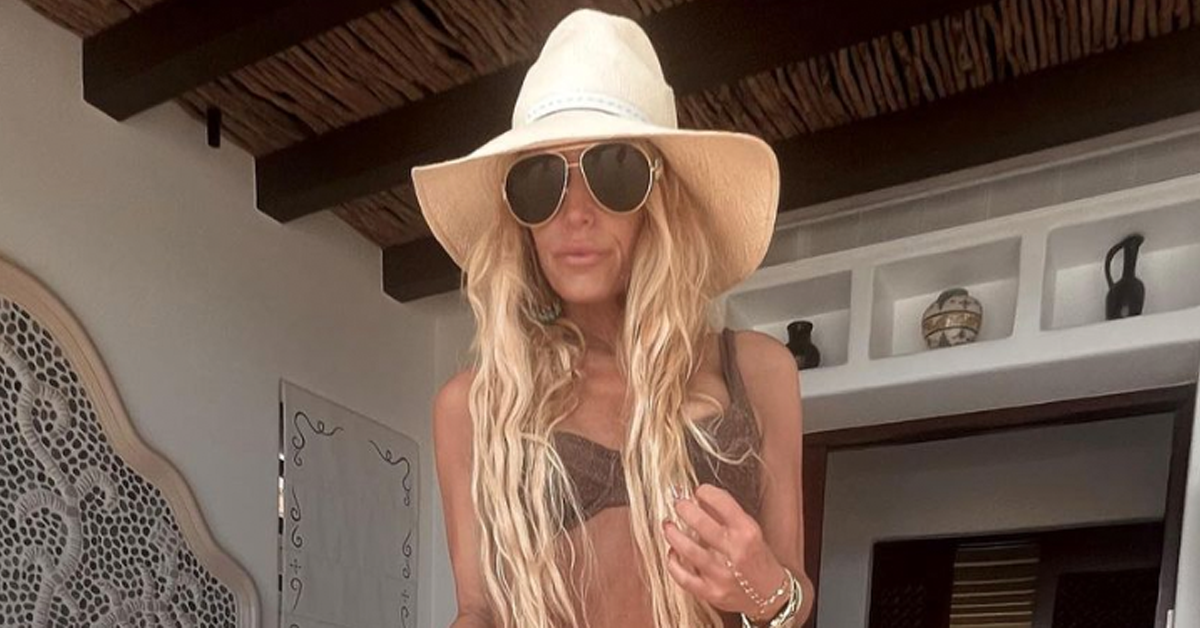 Jessica Simpson flaunts fit figure in bikini and heels