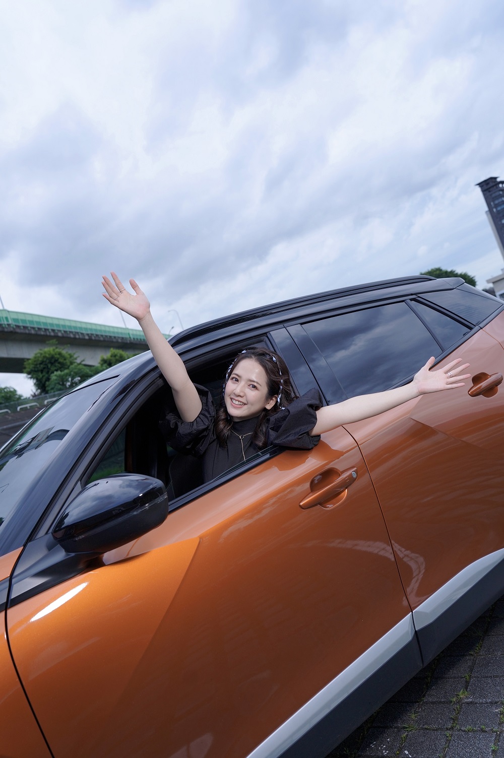 【明星聊愛車】臧芮軒人生購買的第一台車選擇Peugeot 2008 原因：「小型休旅停車方便、儀表板操控按鈕媲美飛機座艙、自動切換遠近光燈安全性高！」