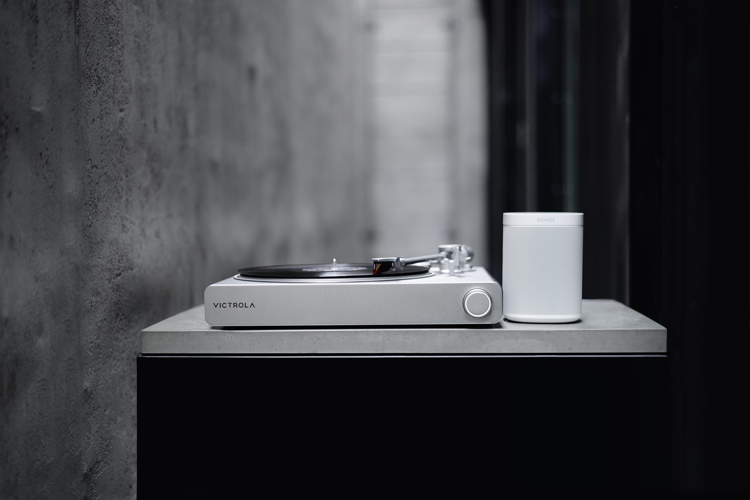 Victrola Stream Carbon Sonos-compatible turntable