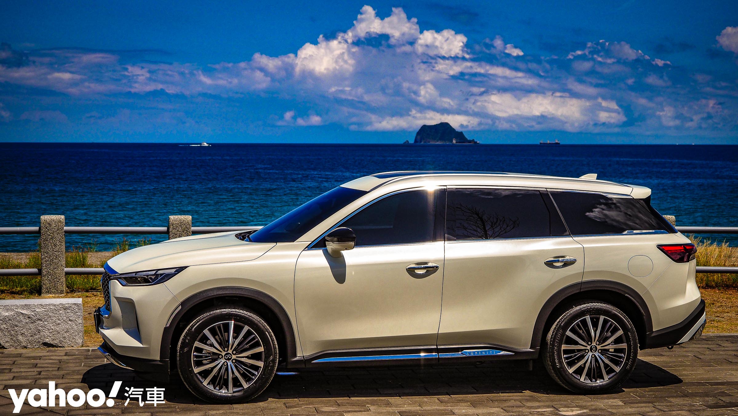 2022 Infiniti QX60 3.5 V6旗艦款海濱試駕！果真是教科書等級七人座休旅？ Yahoo奇摩汽車機車