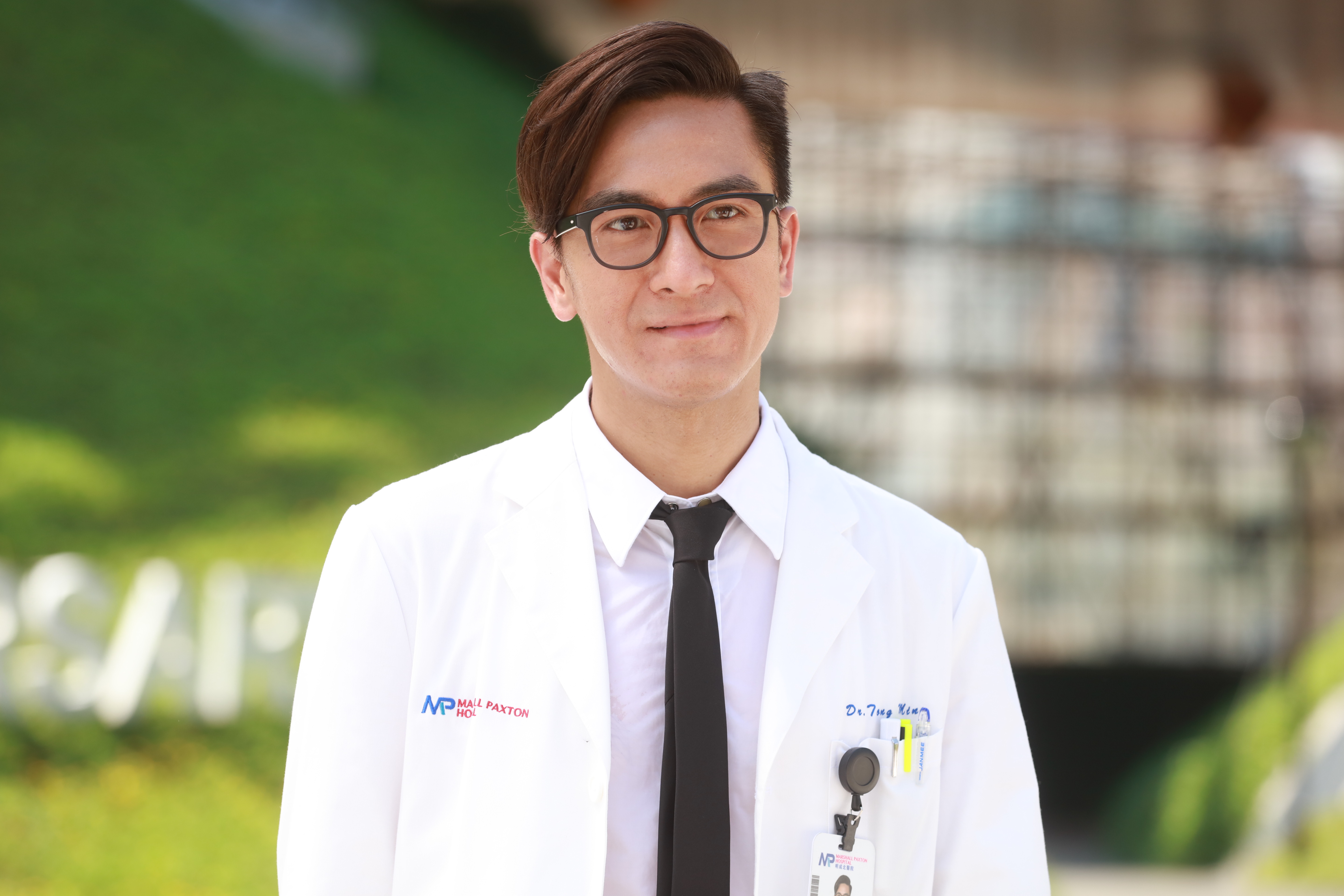 2019年《白色強人》飾演心胸肺外科主管醫生 唐明