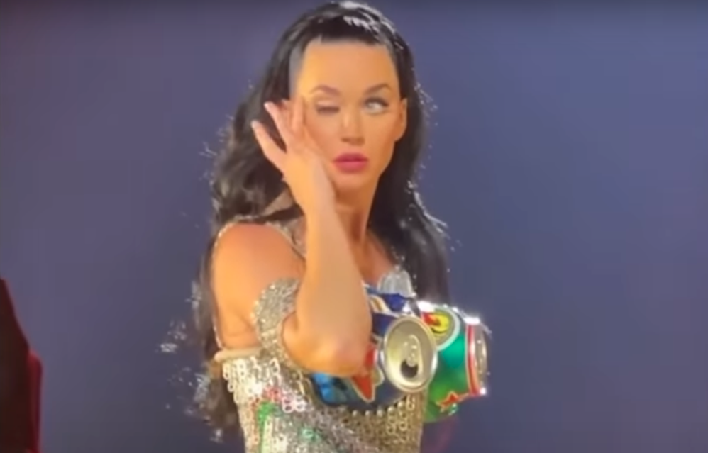 What happened to Katy Perry’s eye in Las Vegas?