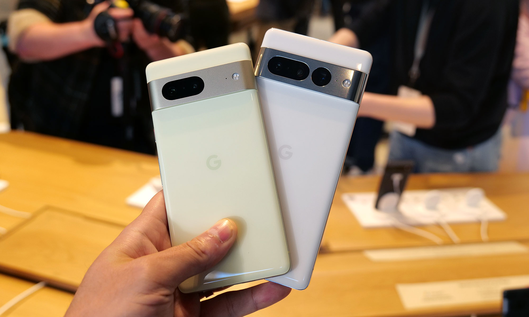 التدريب العملي على Google Pixel 7 و 7 Pro: تصميم أكثر أناقة وبنفس السعر الرائع