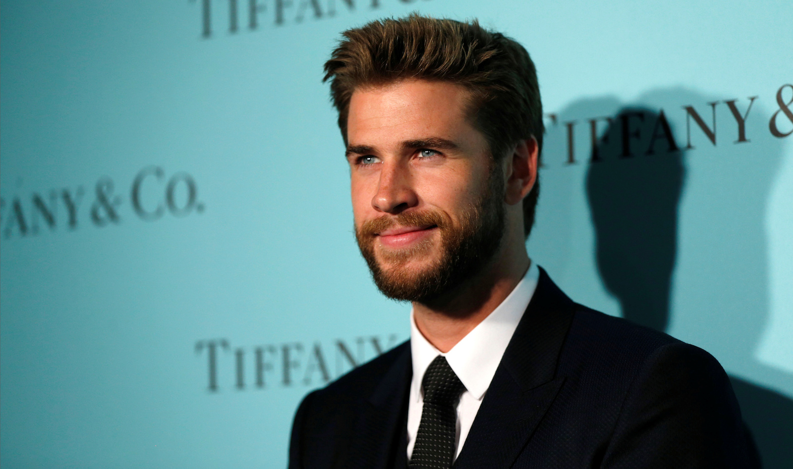 Liam Hemsworth remplacera Henry Cavill dans le rôle de Geralt dans la saison 4 de The Witcher