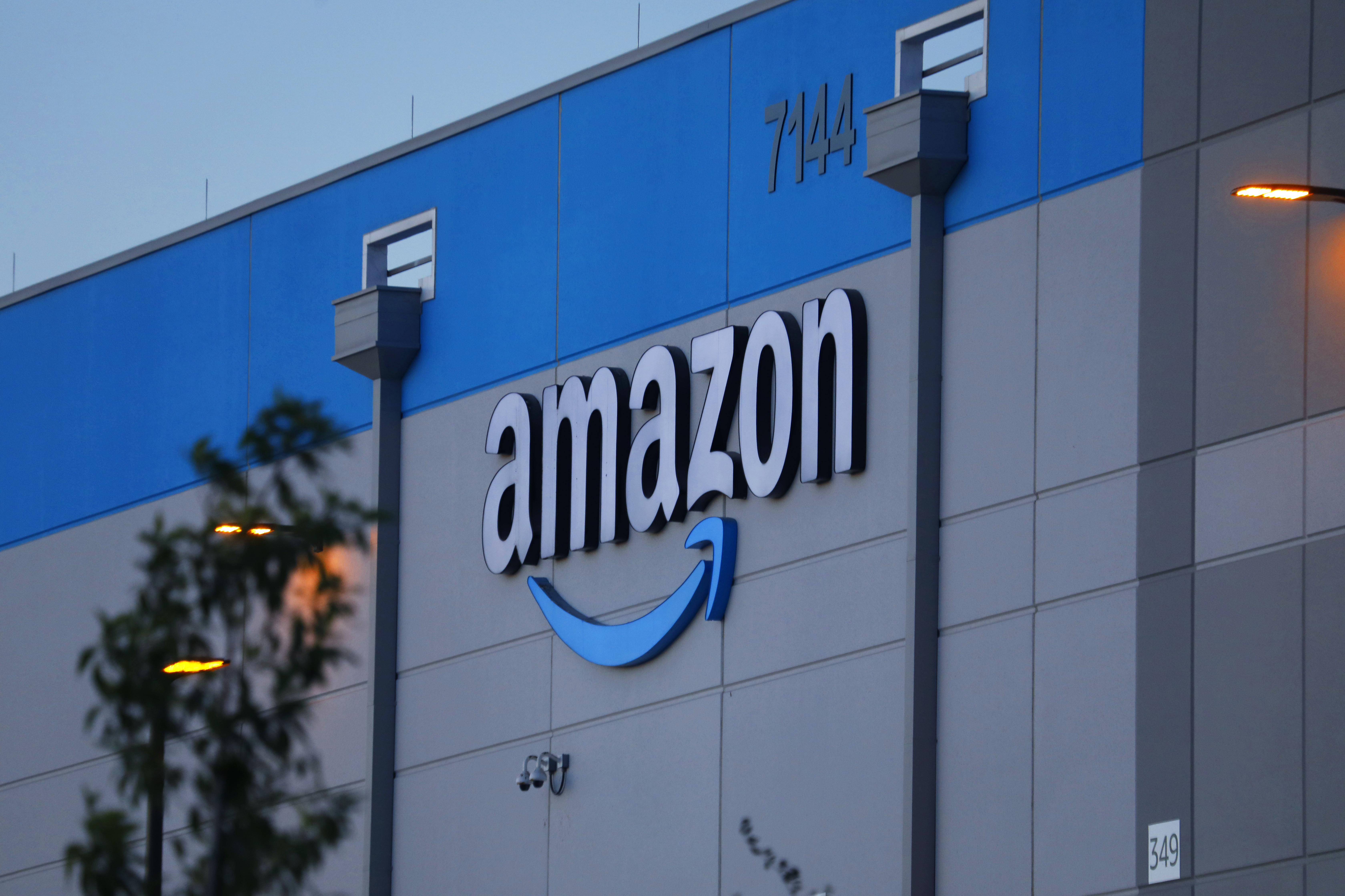 Warehouse workers in Atlanta accuse Amazon of unfair labor practices