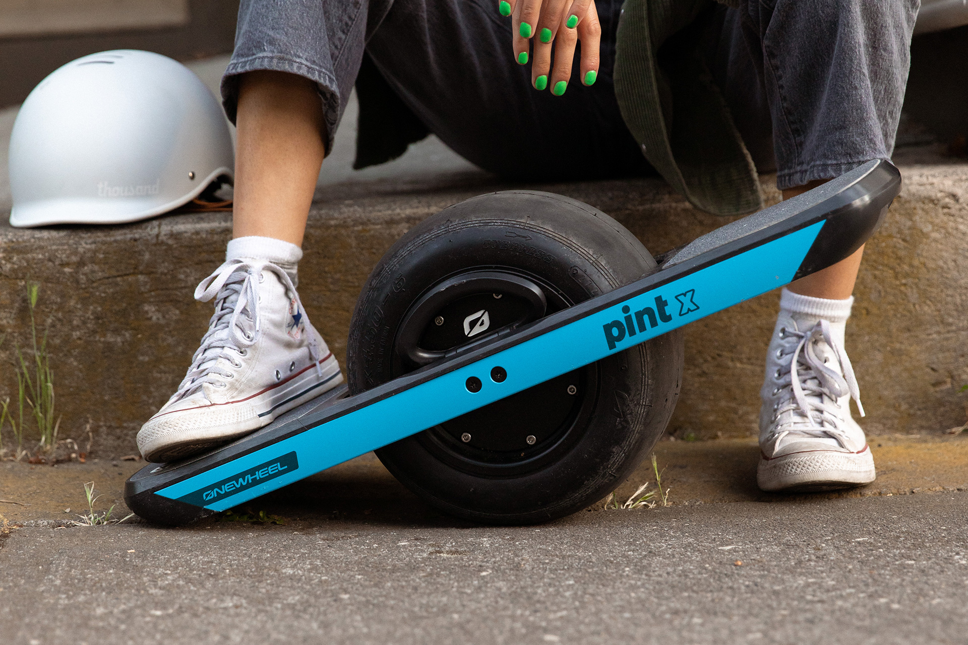 El organismo de control de seguridad de EE. UU. advierte contra las tablas Onewheel después de informes de lesiones por eyección