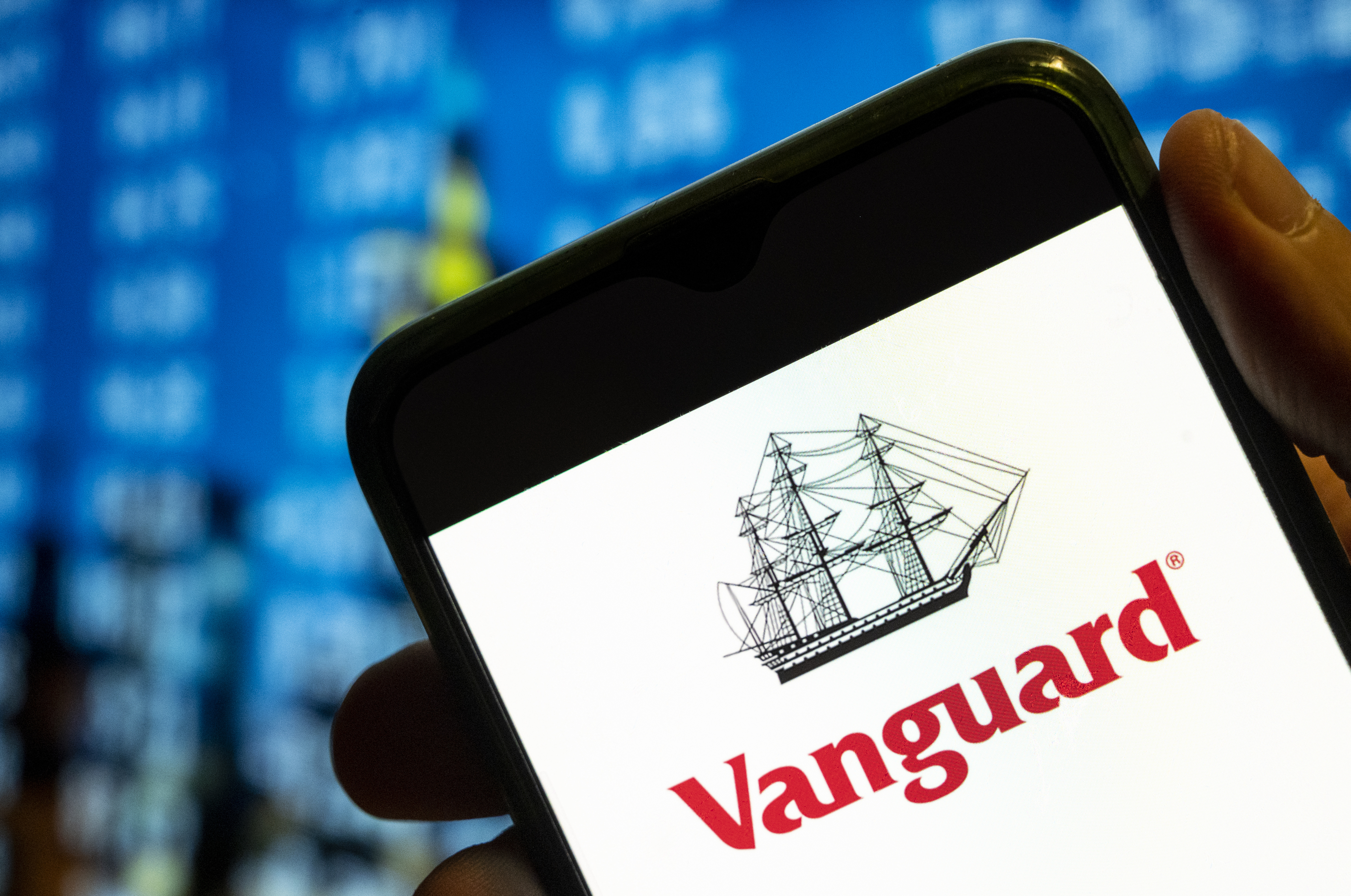 Unhappy customer: Why I finally took my business from Vanguard to Charles Schwab