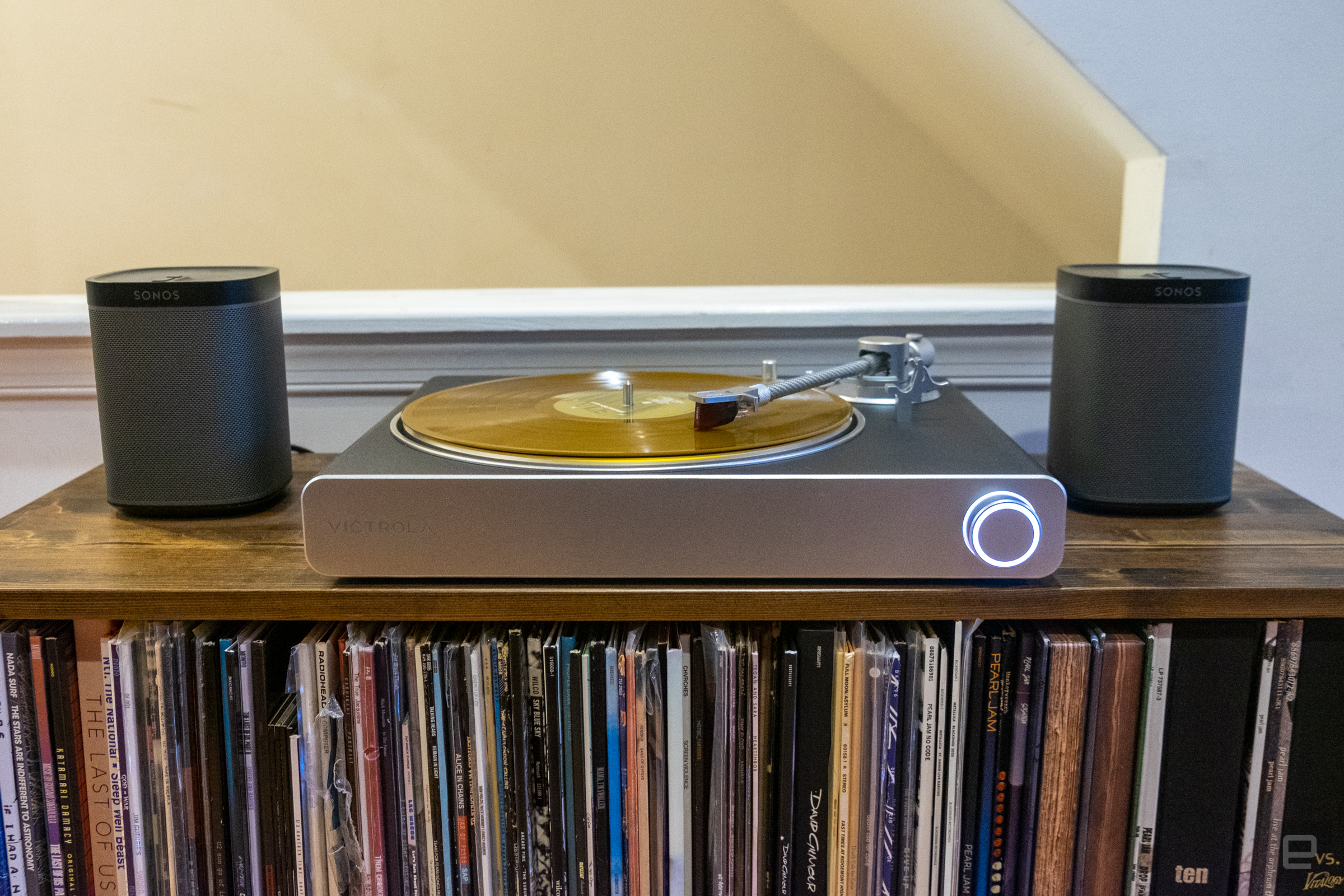 Victrola Stream Carbon Sonos-compatible turntable