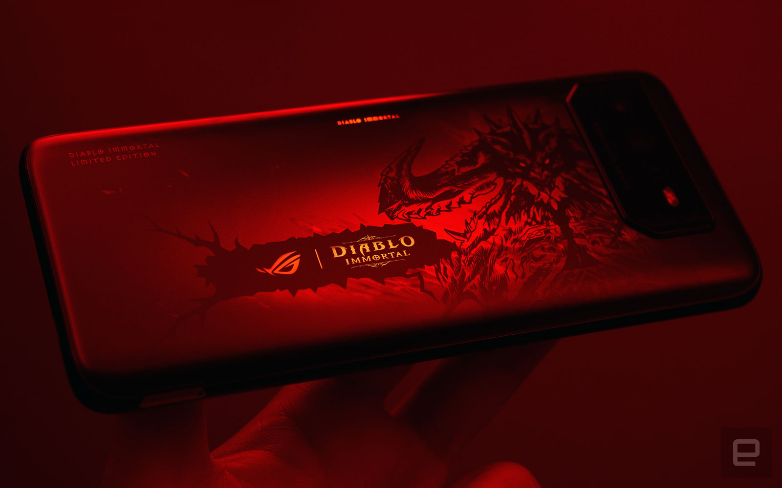 <p>ROG Phone 6 Diablo Immortal Edition</p>
