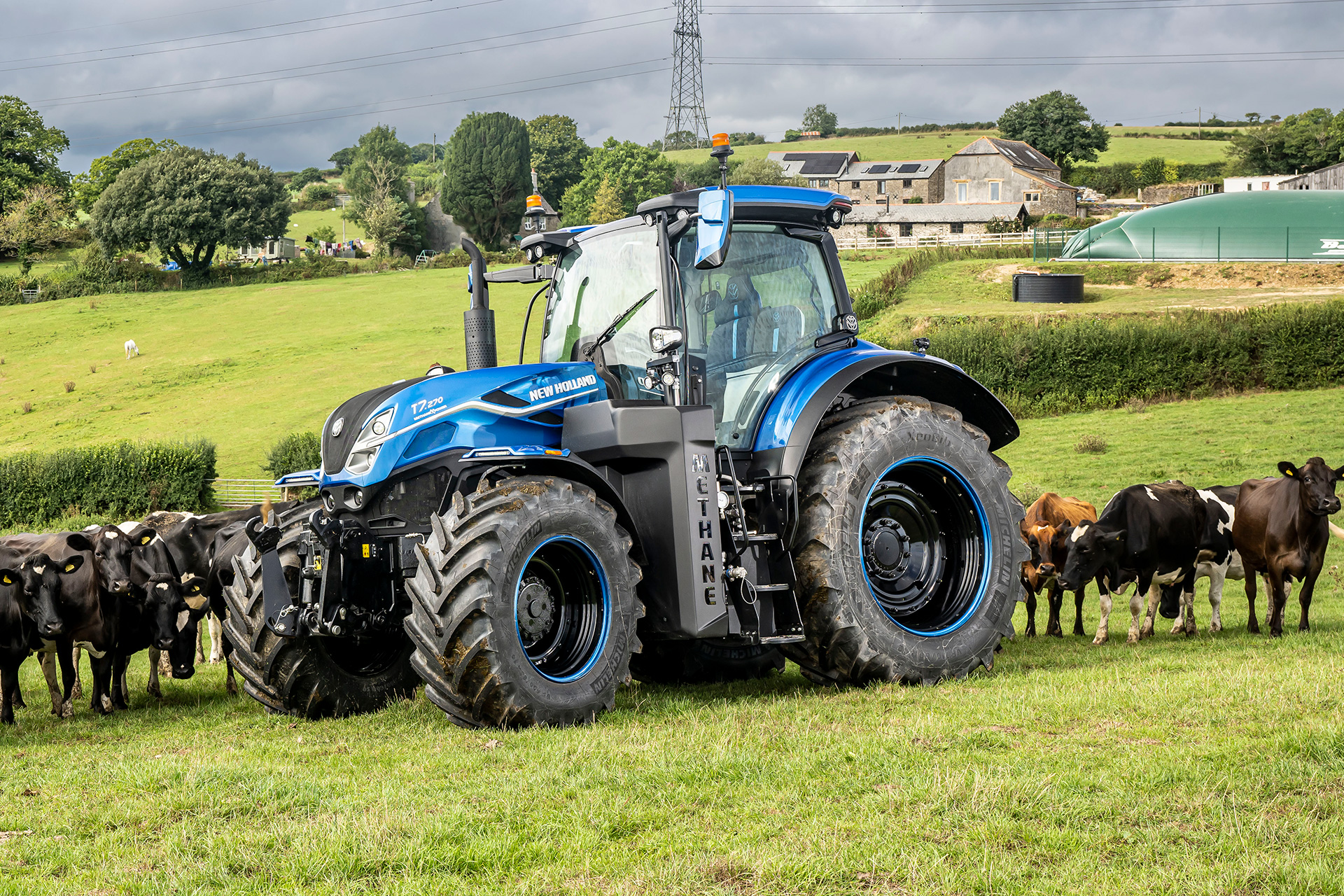 CNH New Holland T7 Methane Power LNG tractor